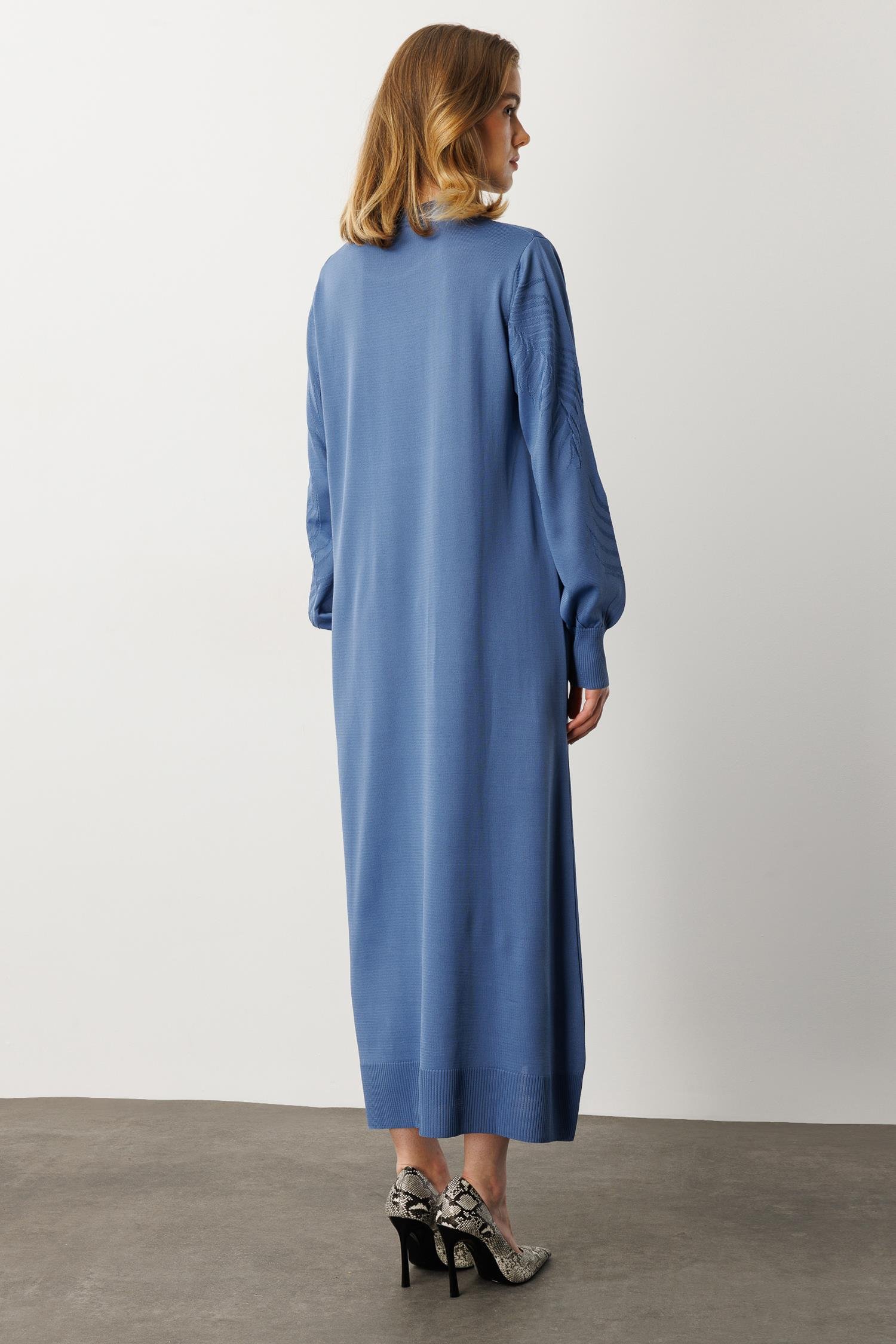 Yaprak Desenli Uzun Triko Elbise-İNDİGO