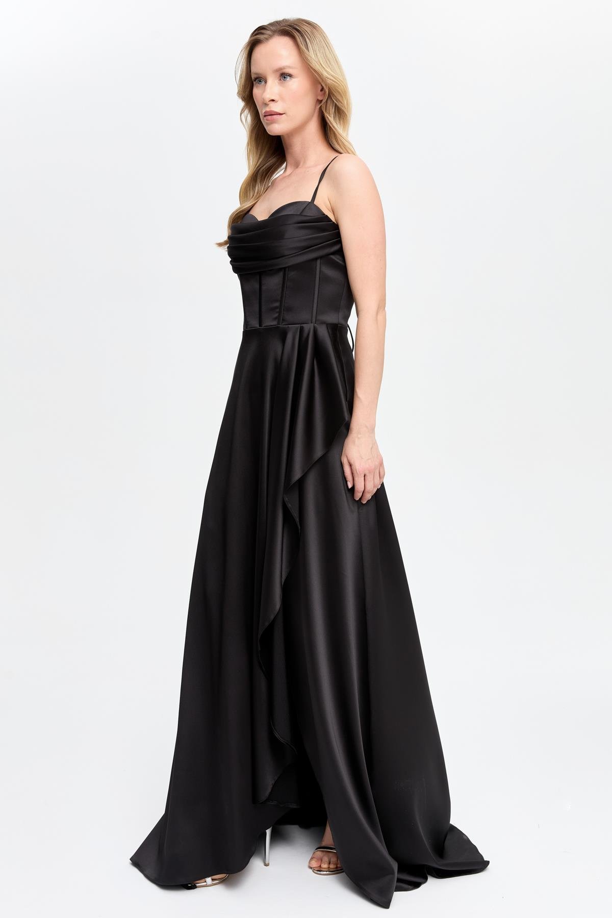 Yırtmaçlı Uzun Saten Abiye - SİYAH