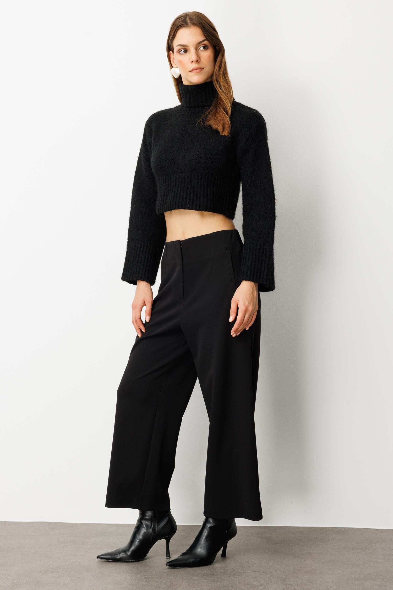 Yüksek Bel Bol Paça Krep Pantolon-SİYAH