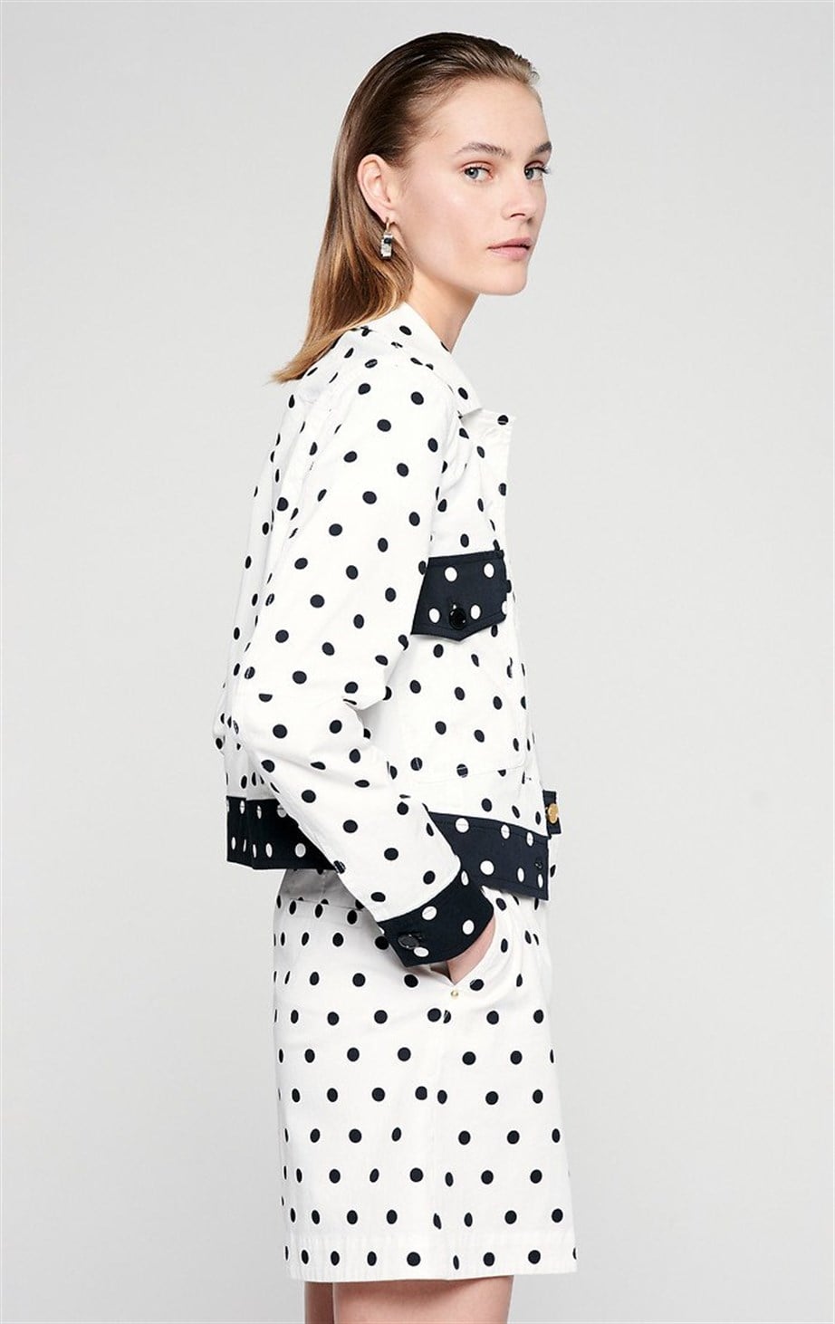 ESCADA  CEKET