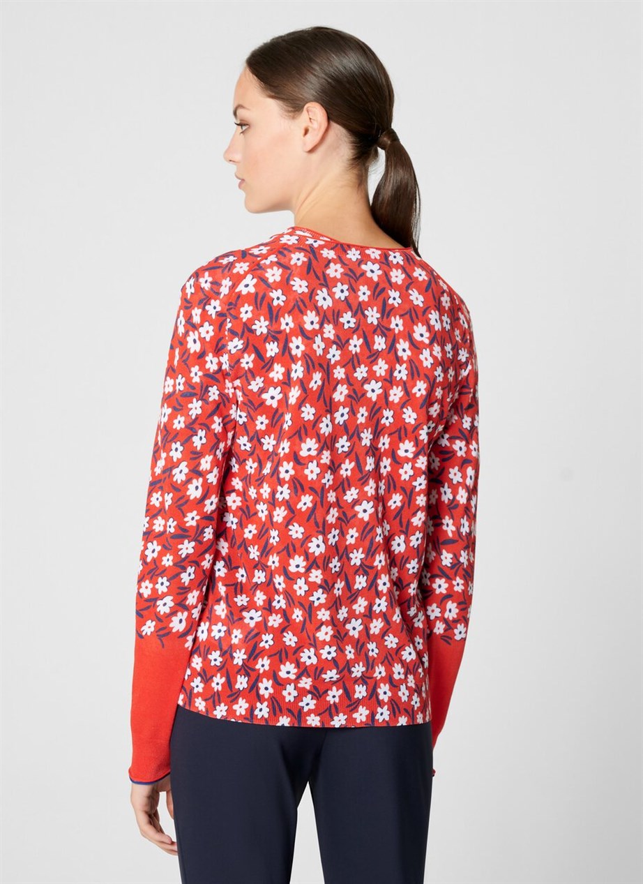 ESCADA  HIRKA
