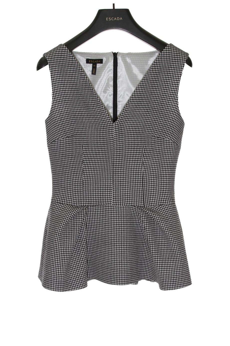 ESCADA  UST