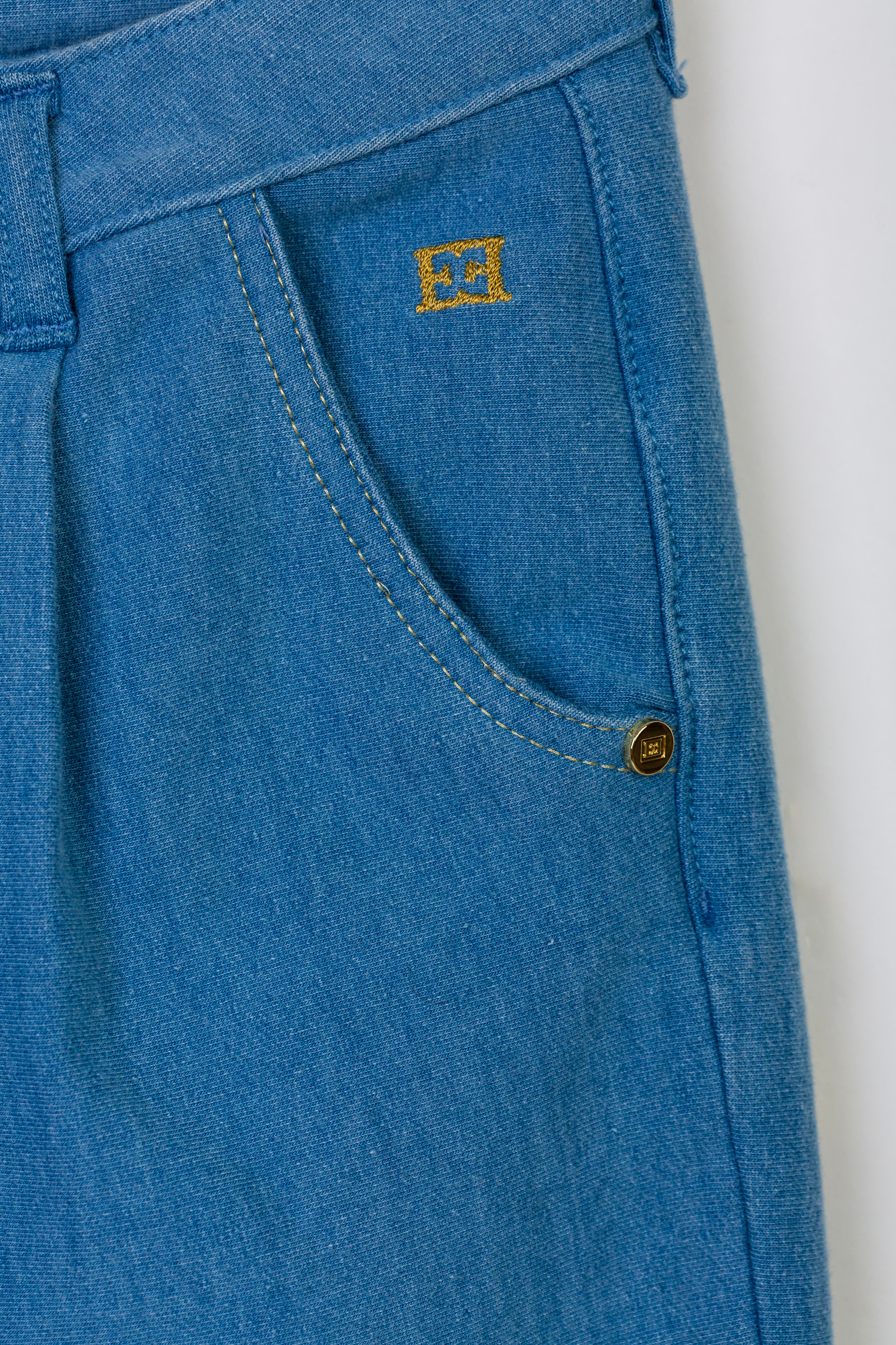 ESCADA  C.PANTOLON