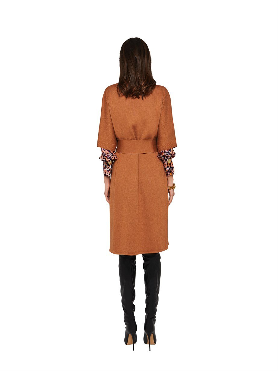 ESCADA  HIRKA