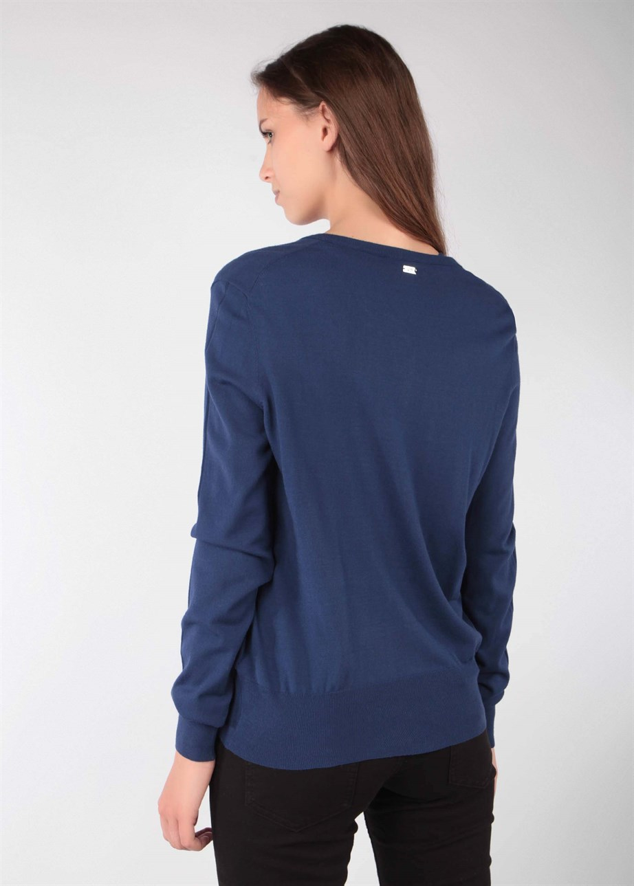 ESCADA  HIRKA