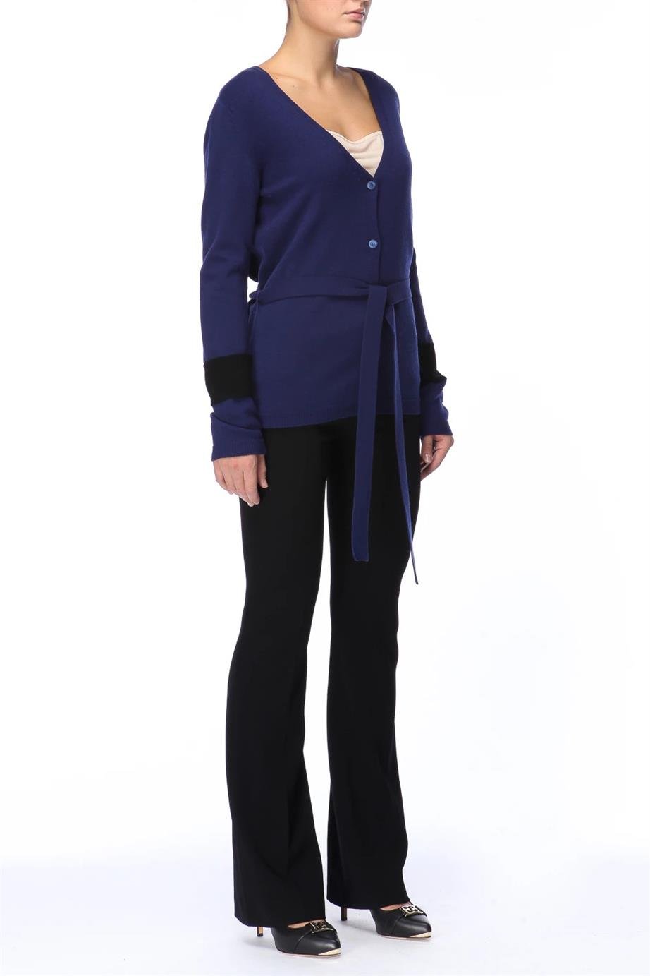 ESCADA  HIRKA