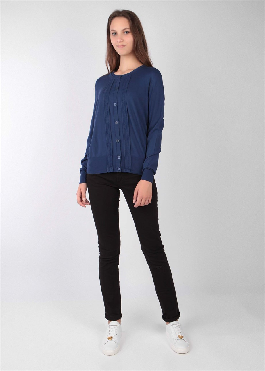 ESCADA  HIRKA