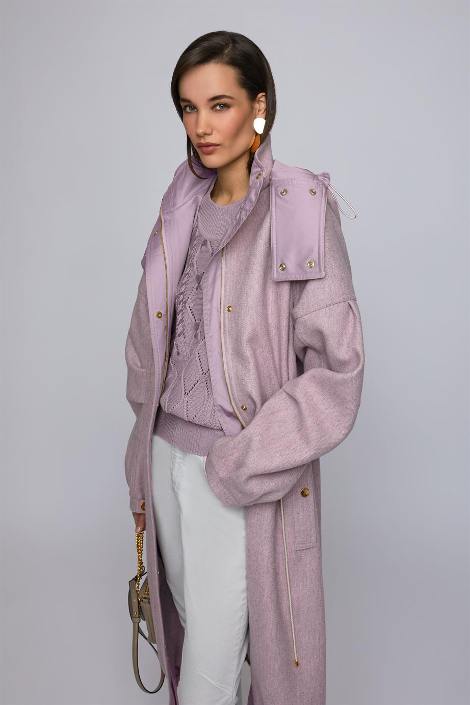 ESCADA  KAZAK