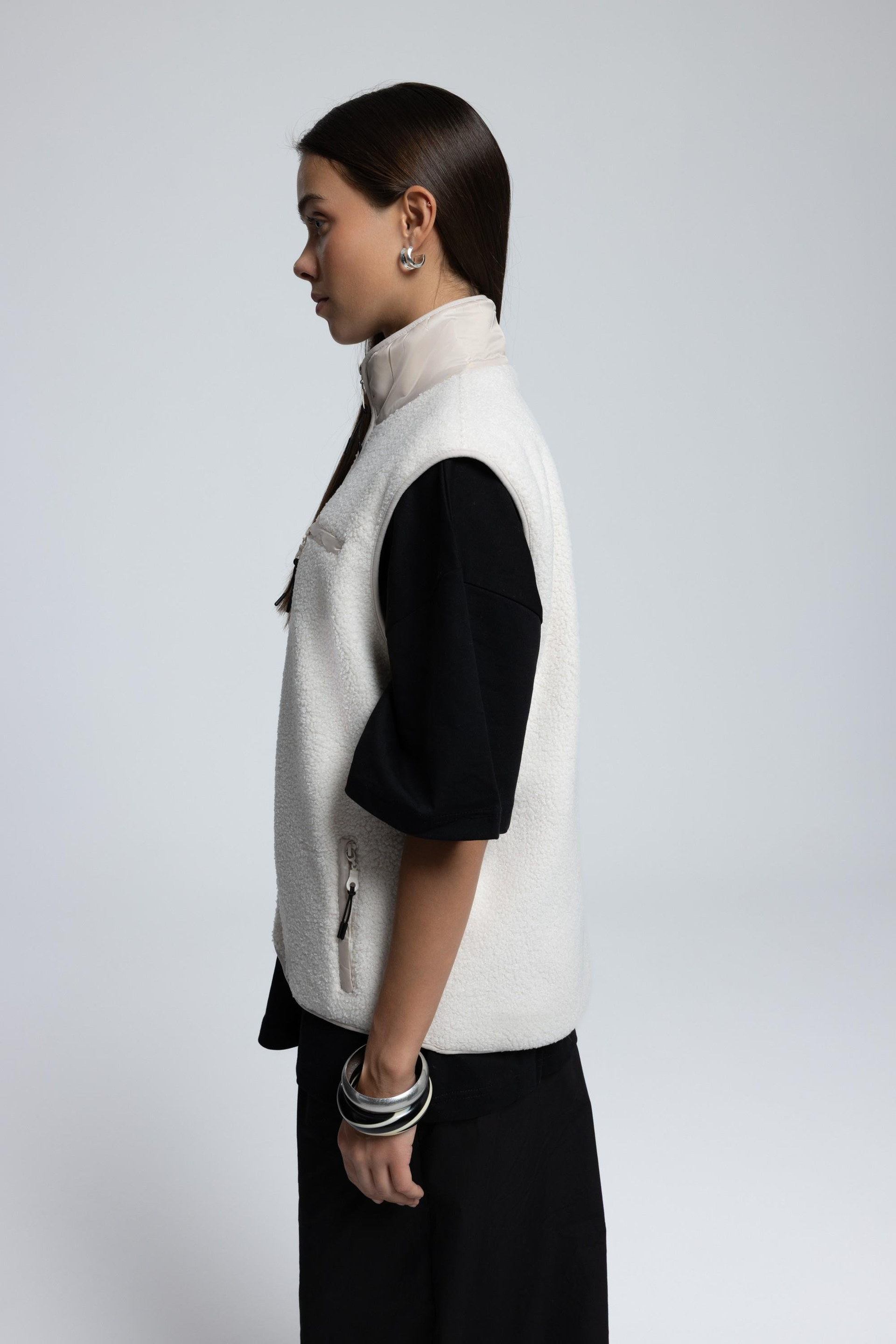 Alberg Beige Oversized Teddy Vest