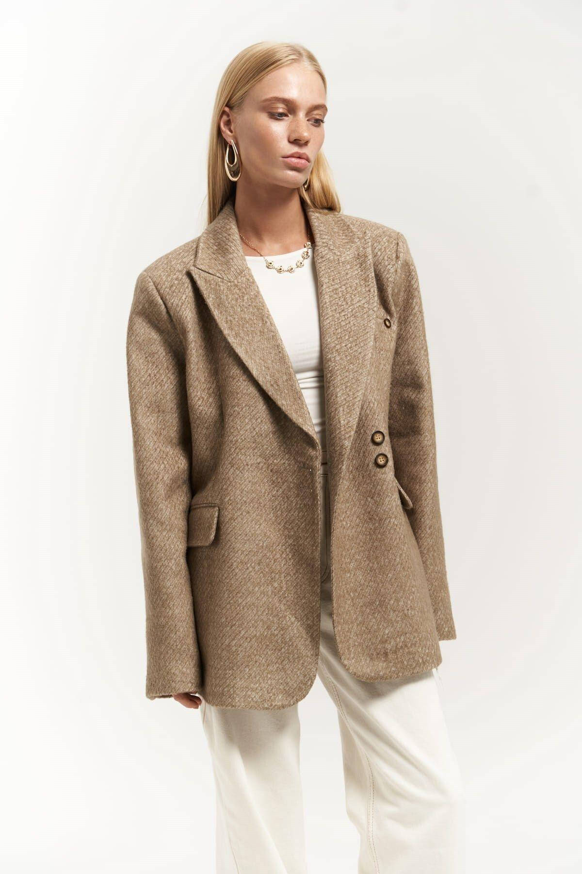 Anika Bej Blazer
