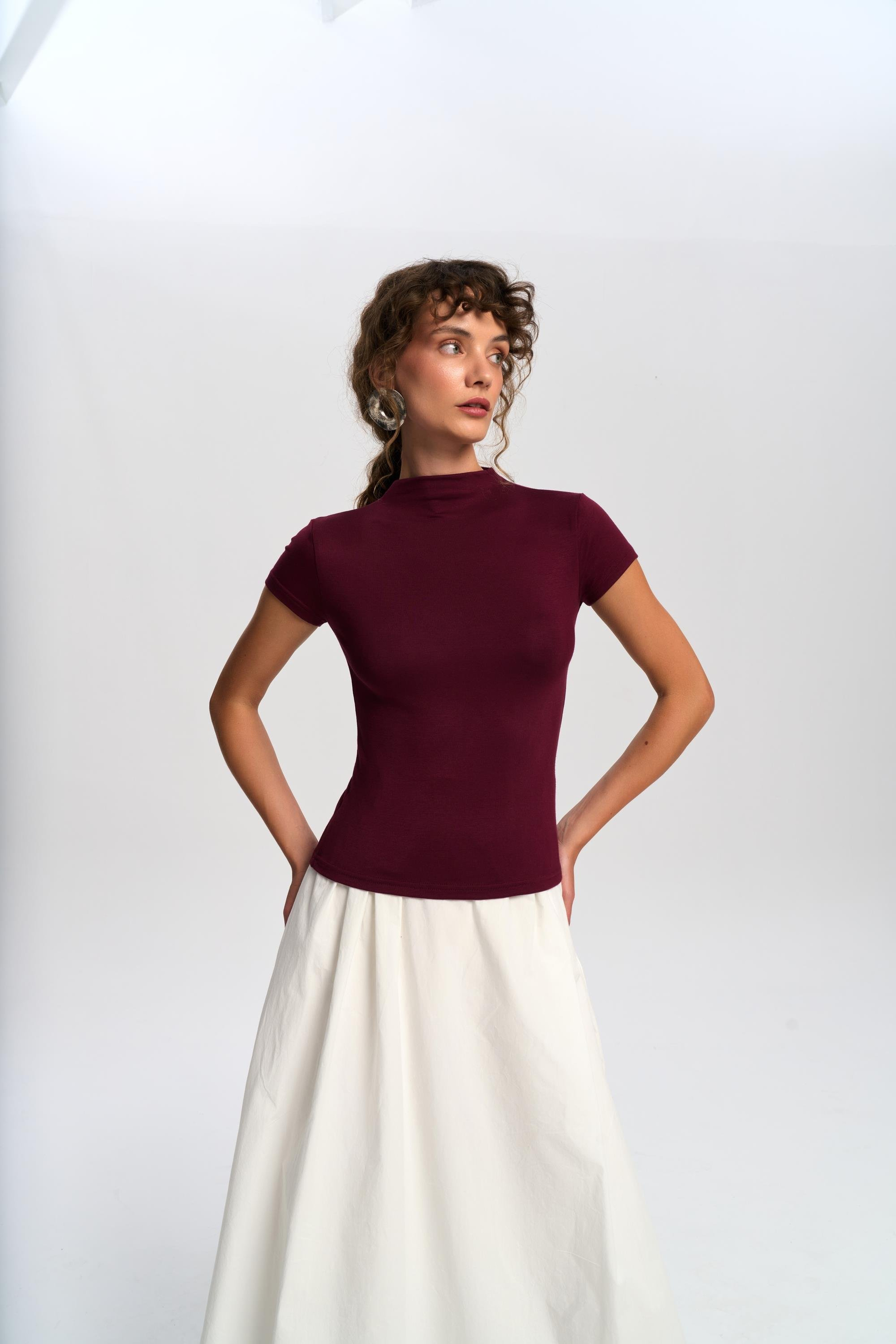 Anvers High Neck Burgundy Crop