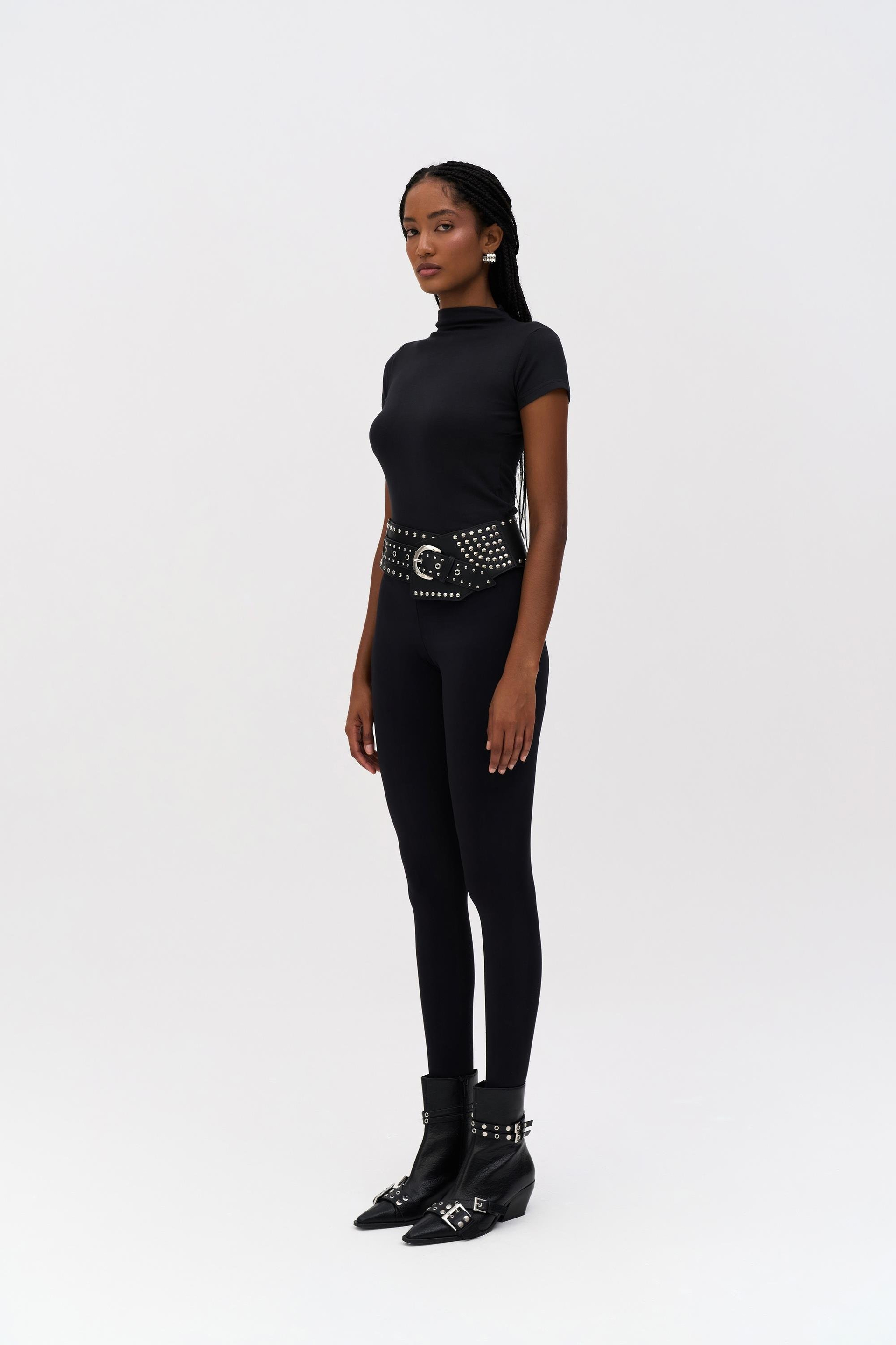 Anvers High Neck Black Crop