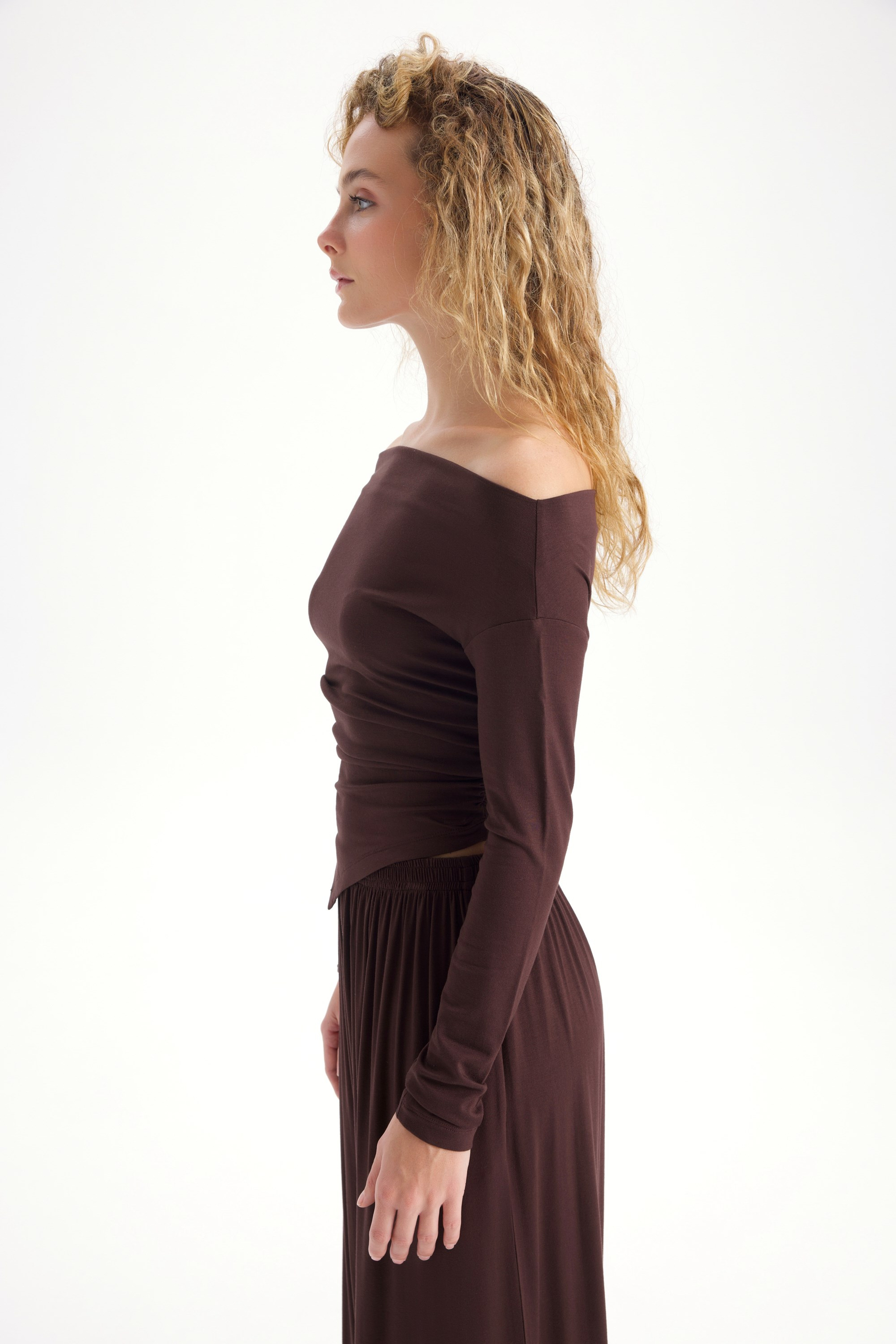Apolline Üçgen Kesim Kahve Crop Pantolon Takım