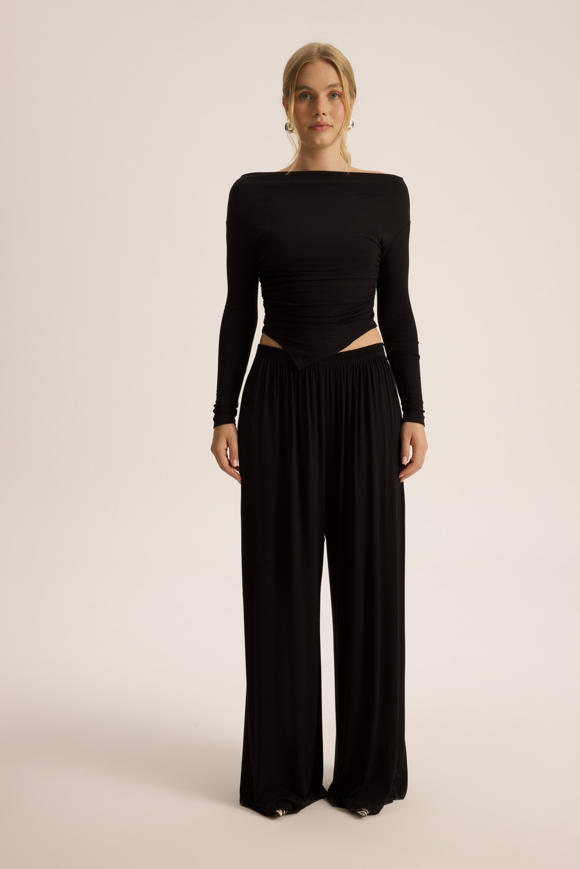 Apolline Üçgen Kesim Siyah Crop Pantolon Takım