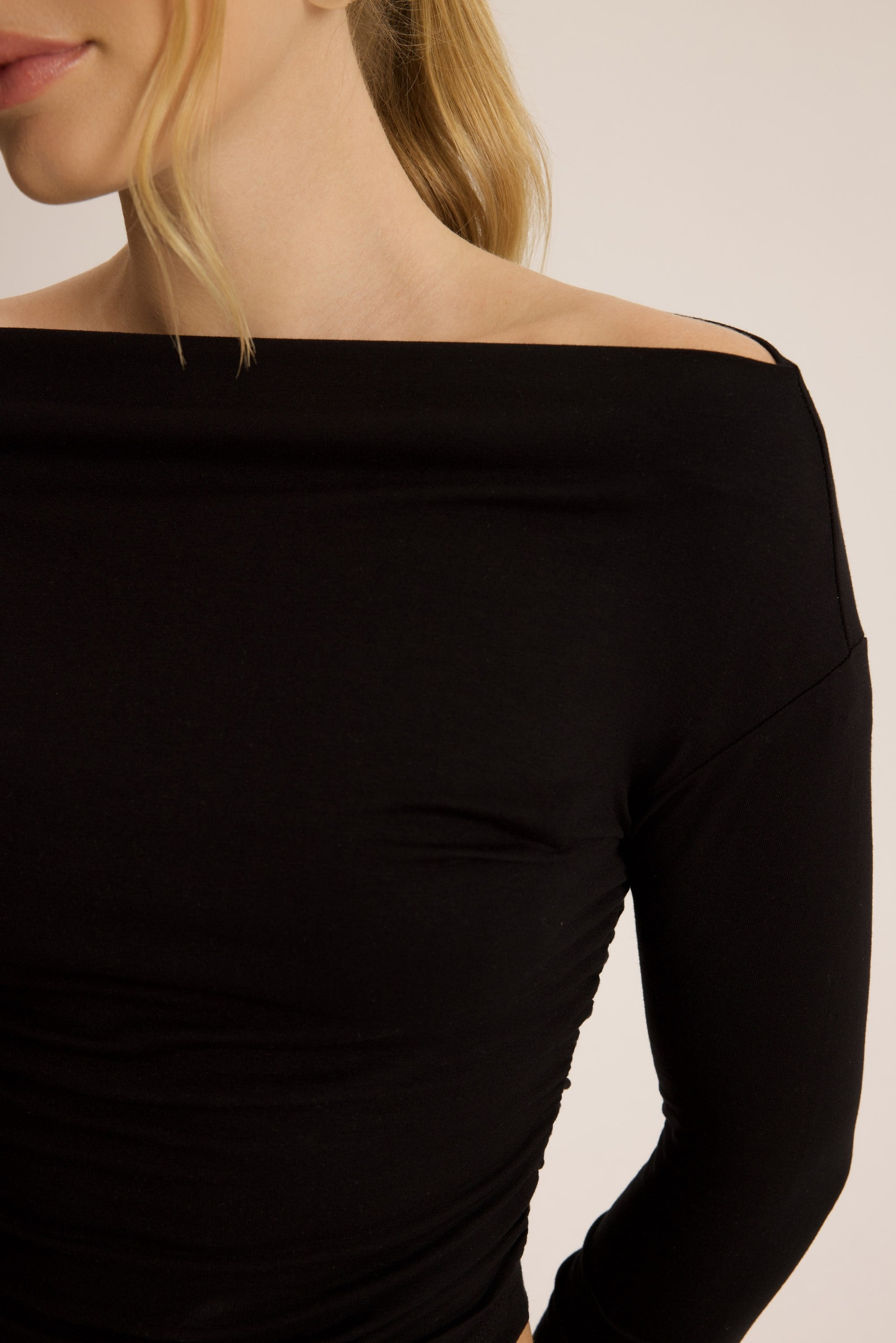 Apolline Üçgen Kesim Siyah Crop Pantolon Takım