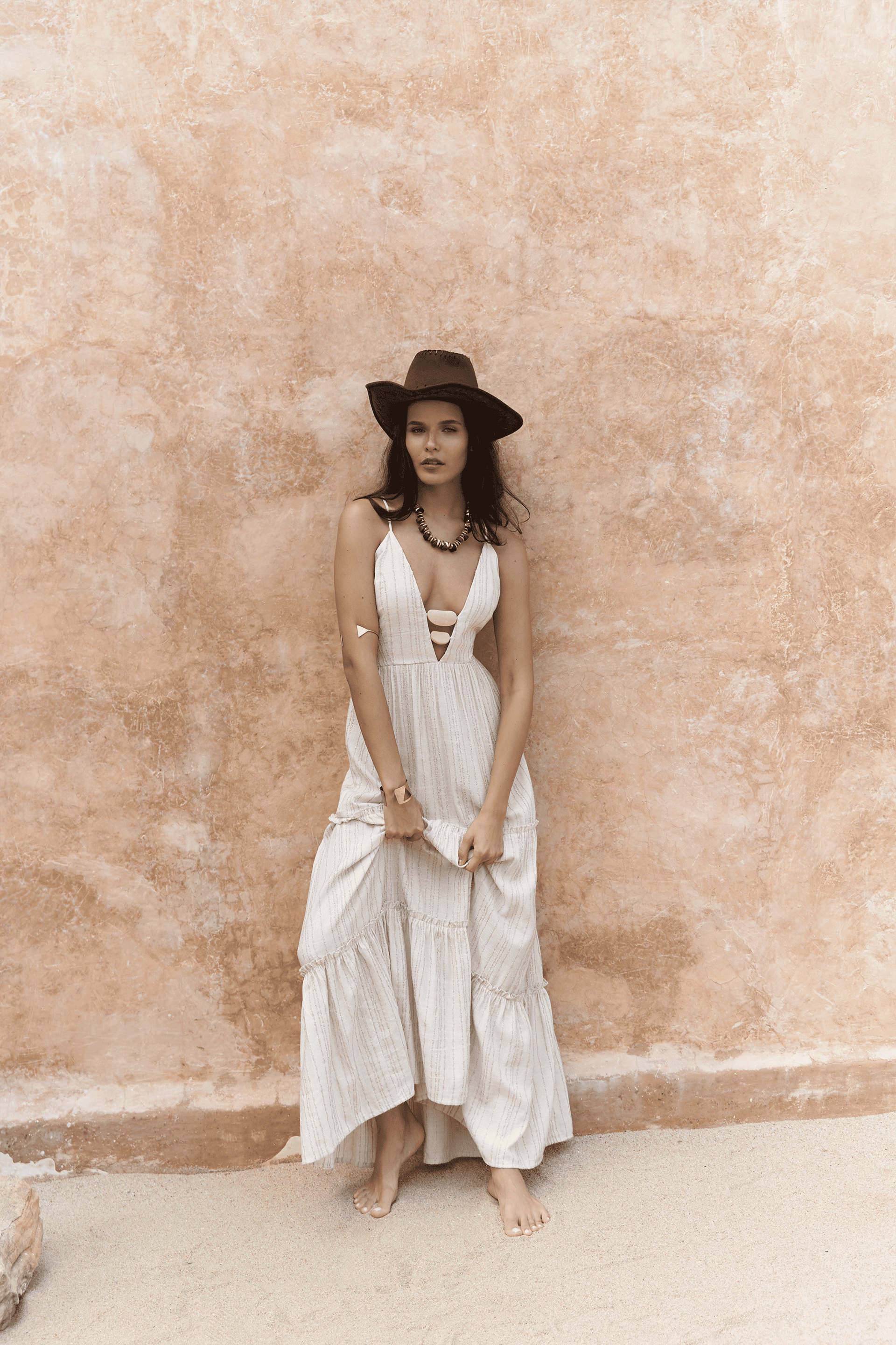 Asman Boncuk Detay Bej Elbise