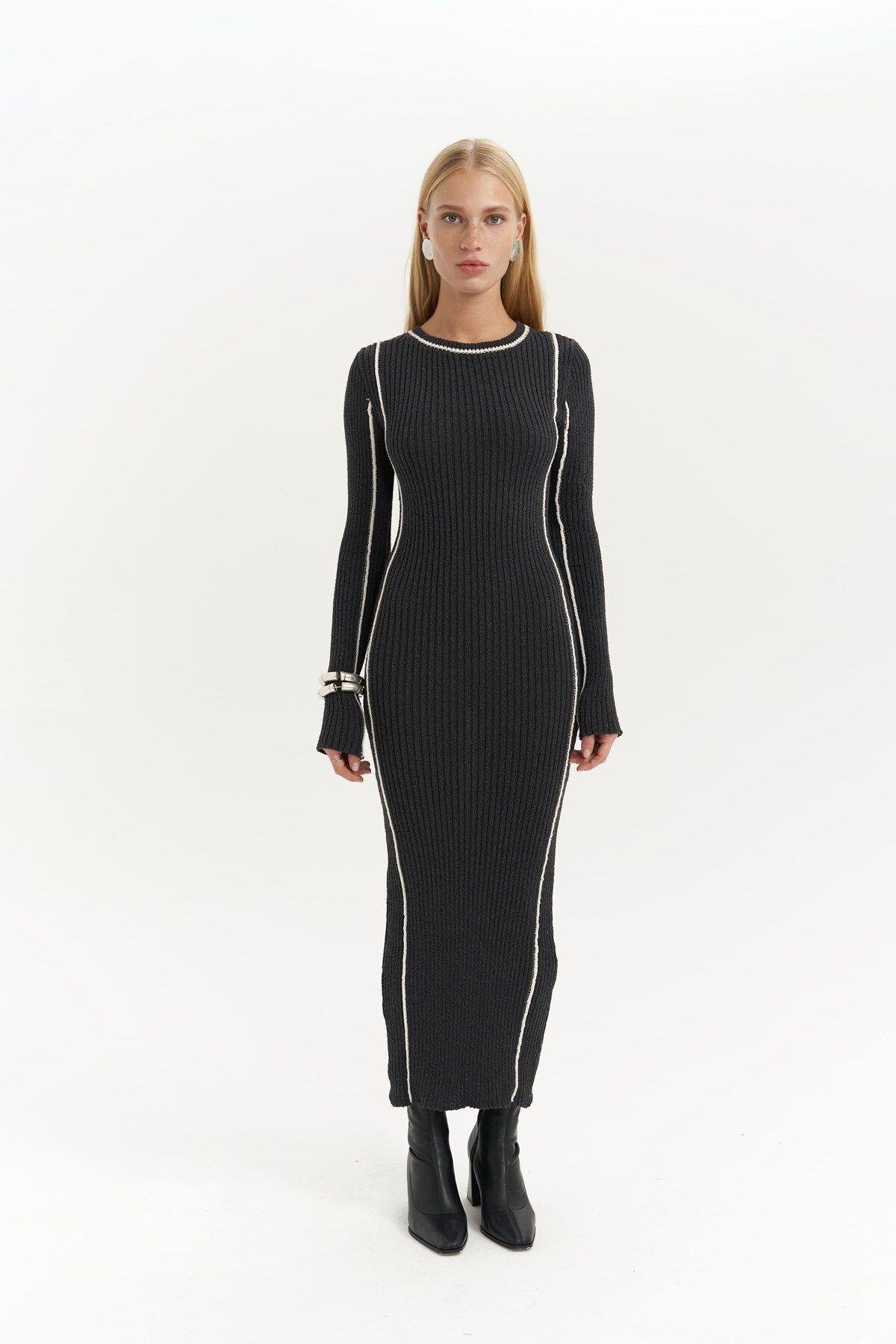 Aston Çizgi Detay Antrasit Elbise