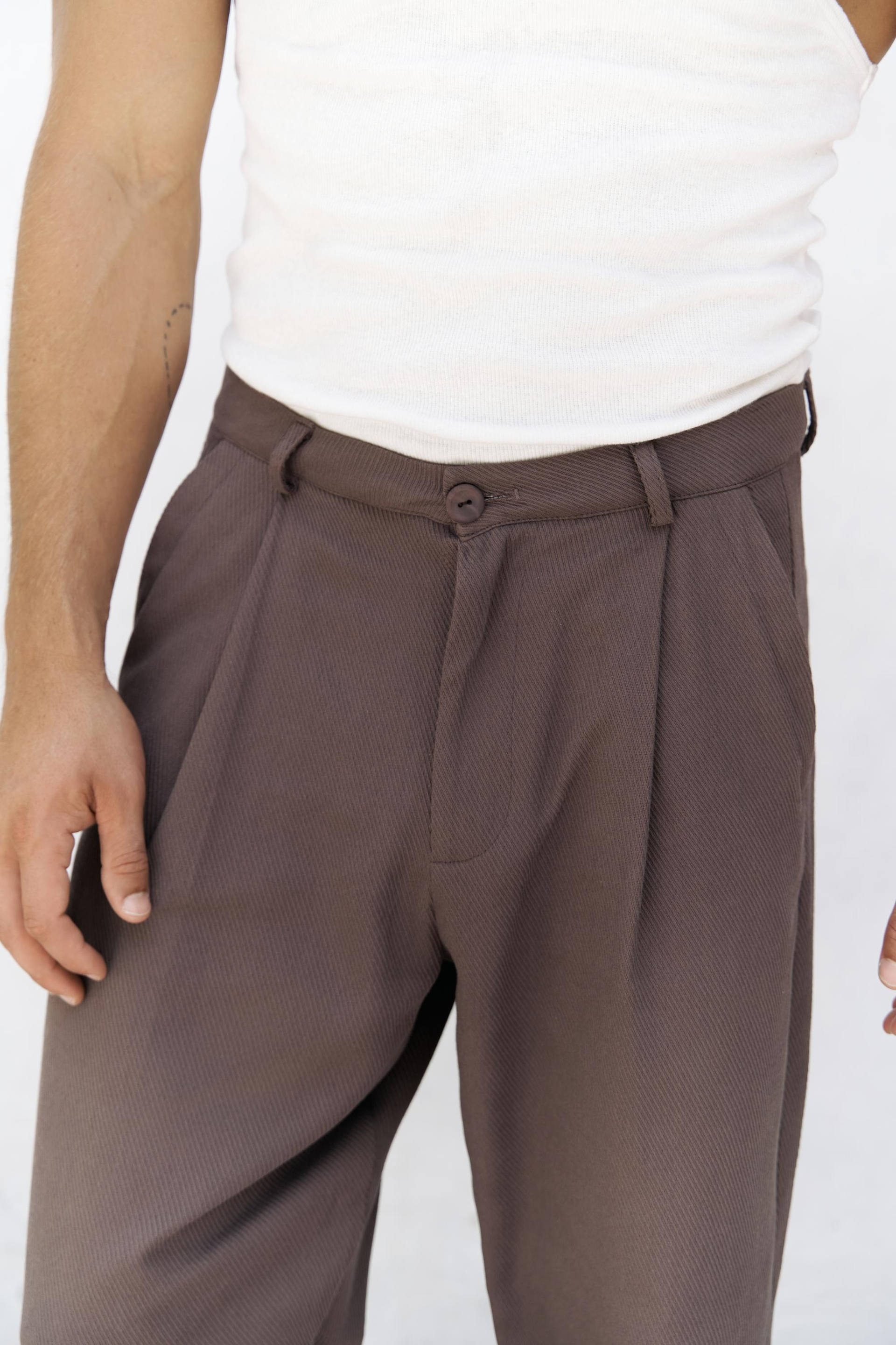 Ayyubay Kahve Pileli Erkek Pantolon