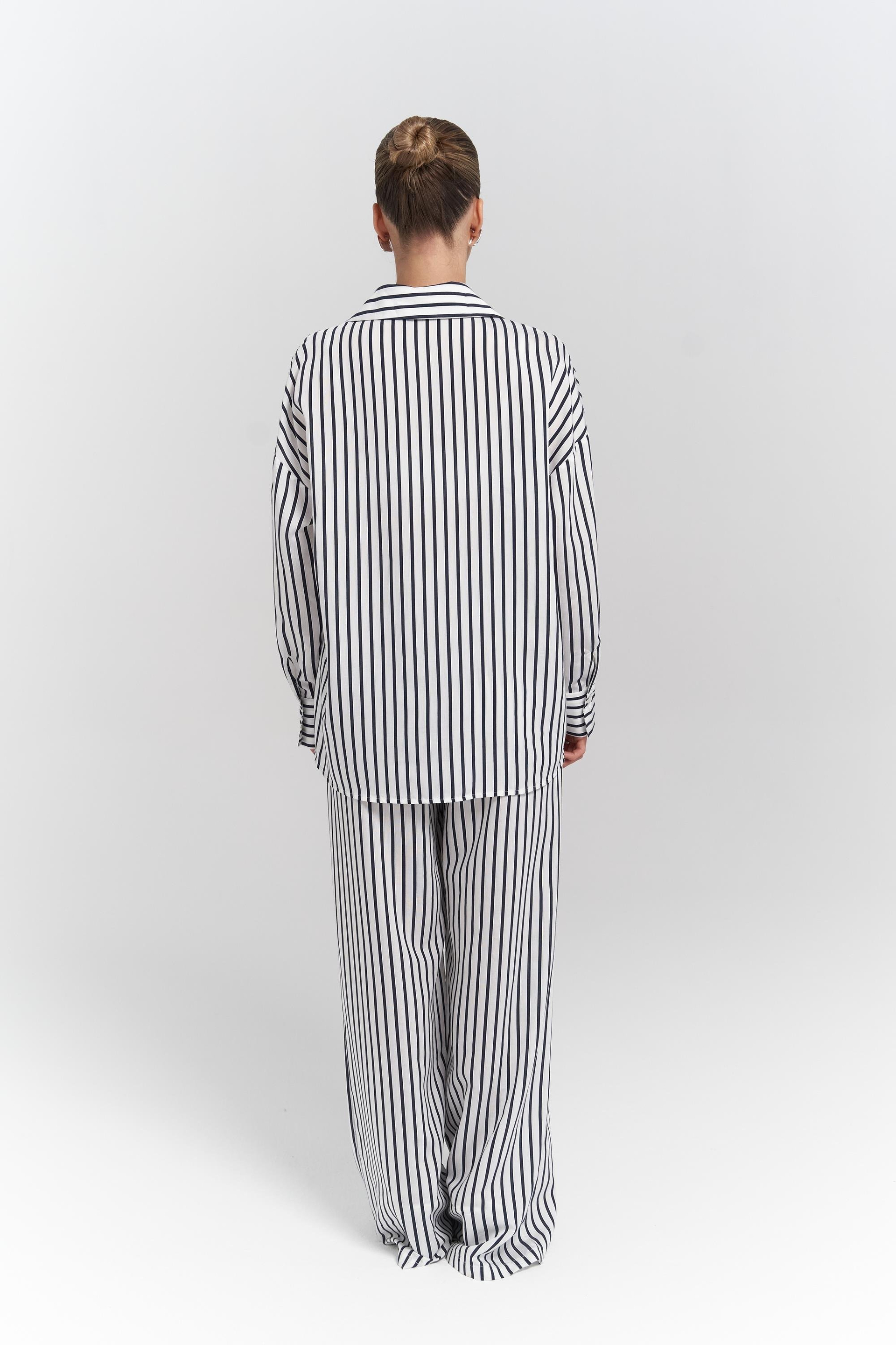 Beatrix Lacivert Çizgili Ekru Gömlek Pantolon Takım