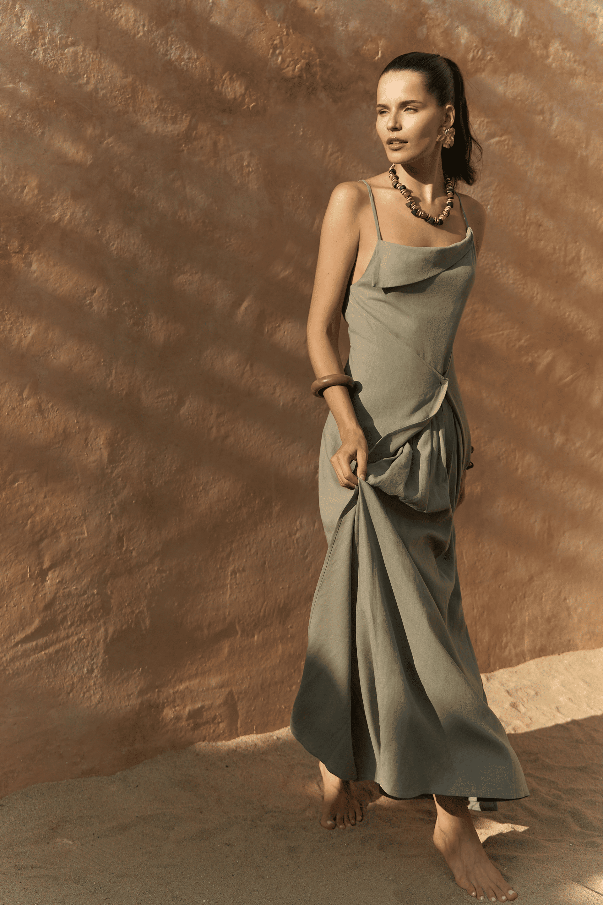 Blantyre Askılı Uzun Haki Keten Elbise