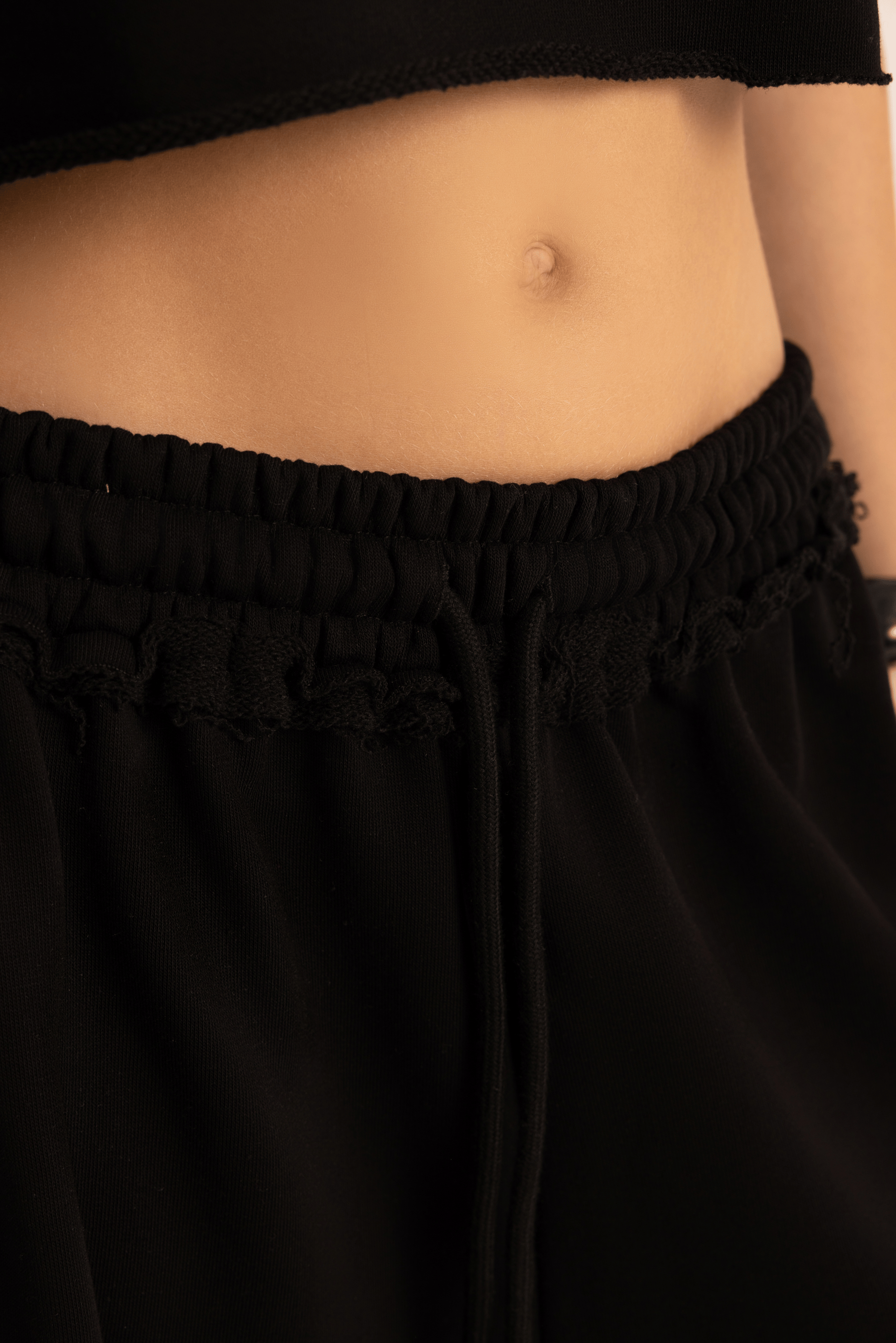 Block Pis Detay Siyah Crop Eşofman Takım