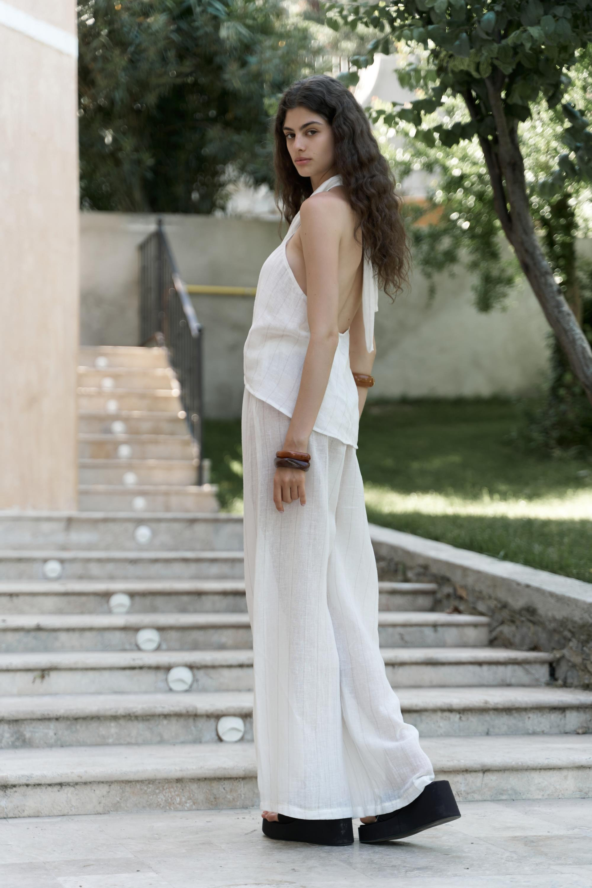 Cadhas Boyundan Bağlamalı Ekru Crop Pantolon Takım