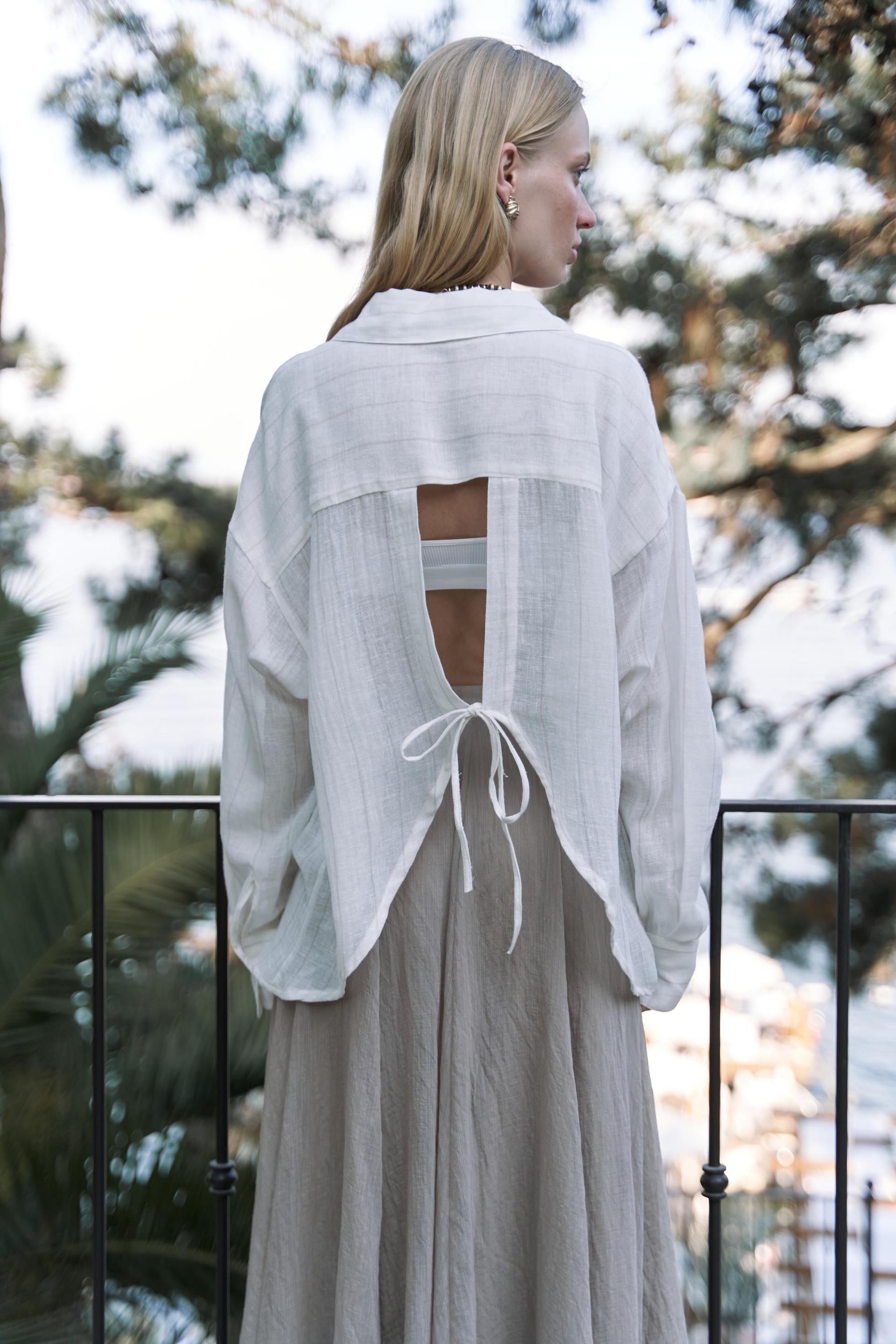 Calynn Sırt Dekolteli Çizgili Ekru Keten Gömlek