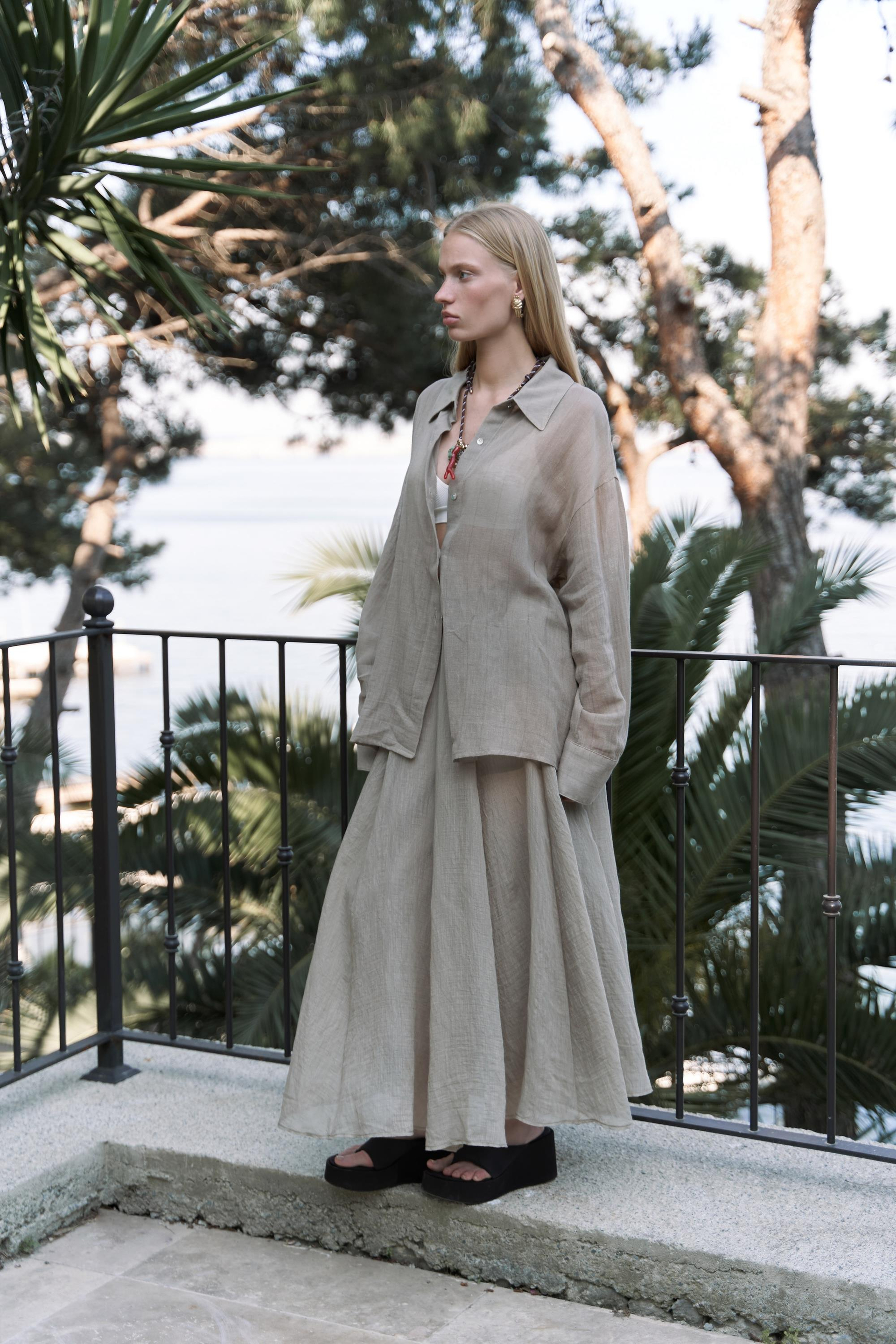 Calynn Sırt Dekolteli Çizgili Haki Keten Gömlek