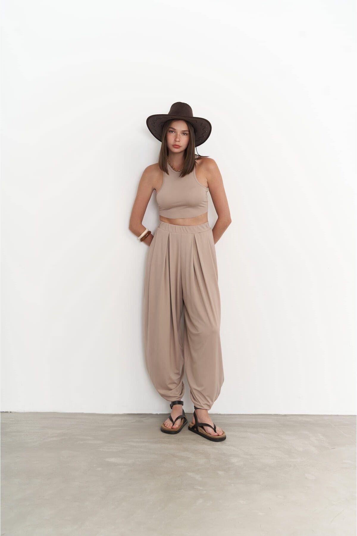 Casey Dark Beige Crop & Pants Set