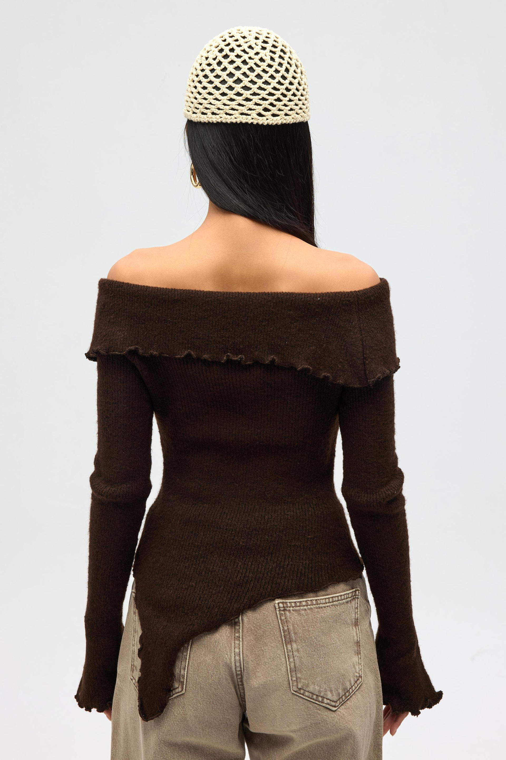 Casica Carmen Yaka Kahve Triko Kazak