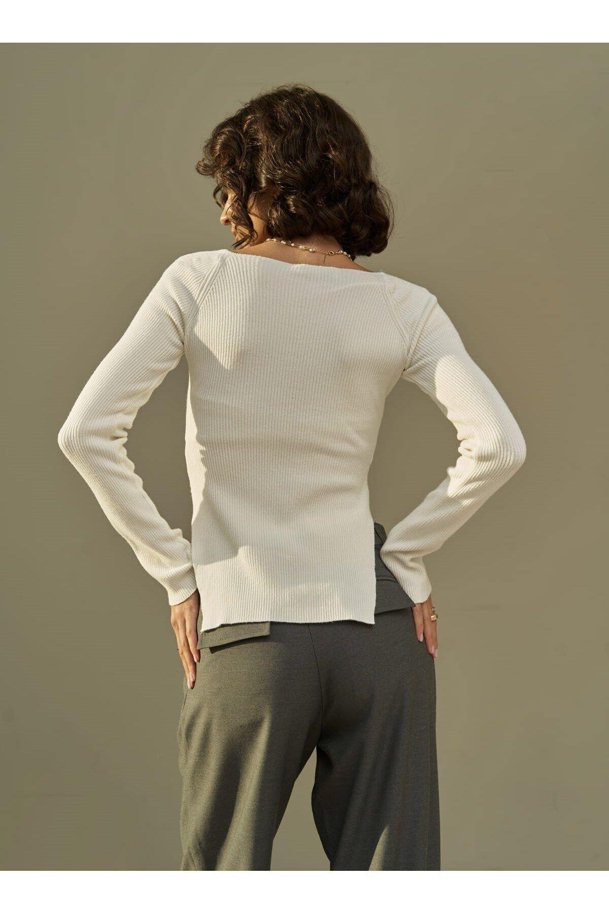 Change Beyaz Triko Bluz