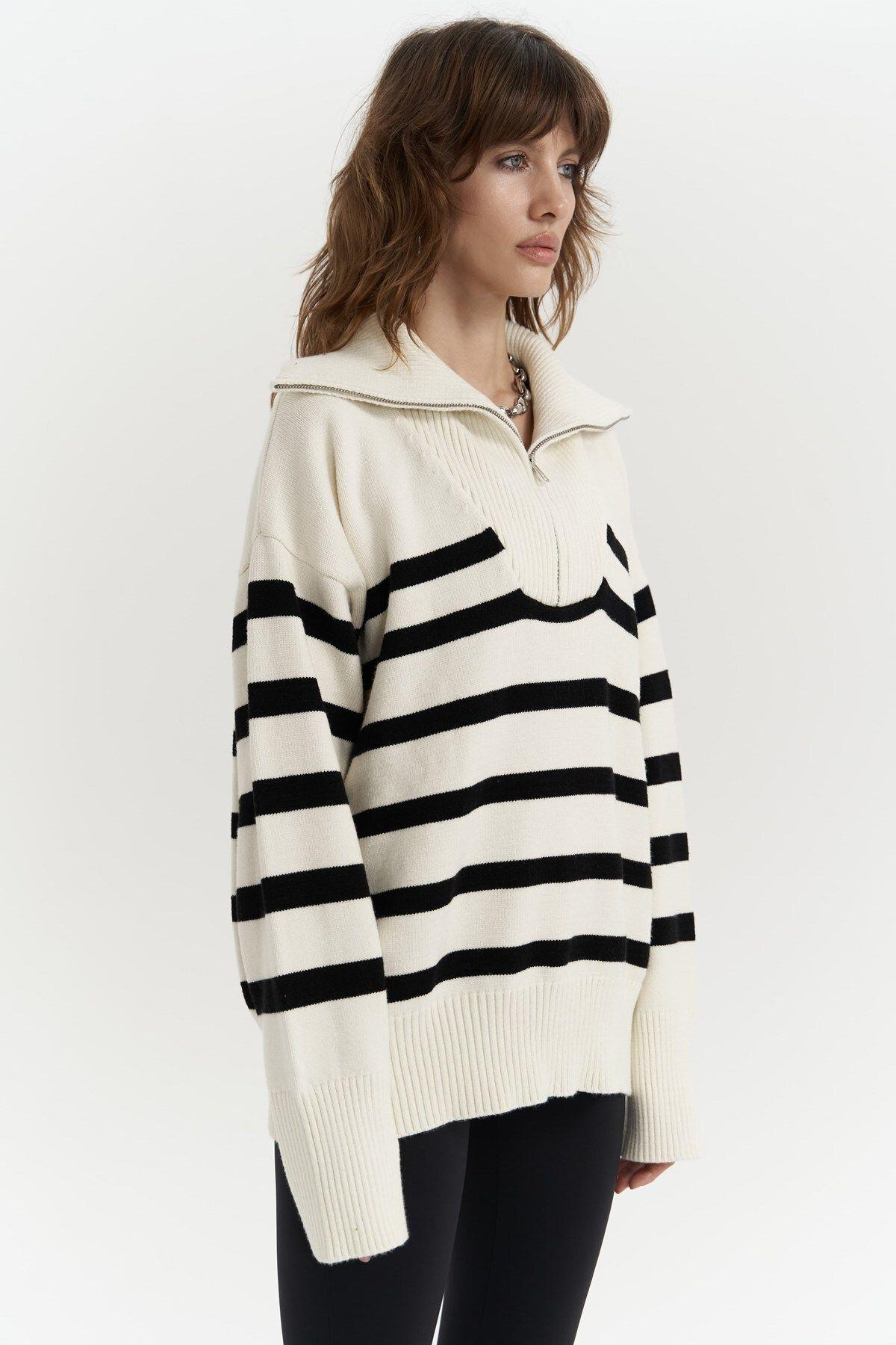 Mai Chelsea Striped Ecru Sweater With Zip