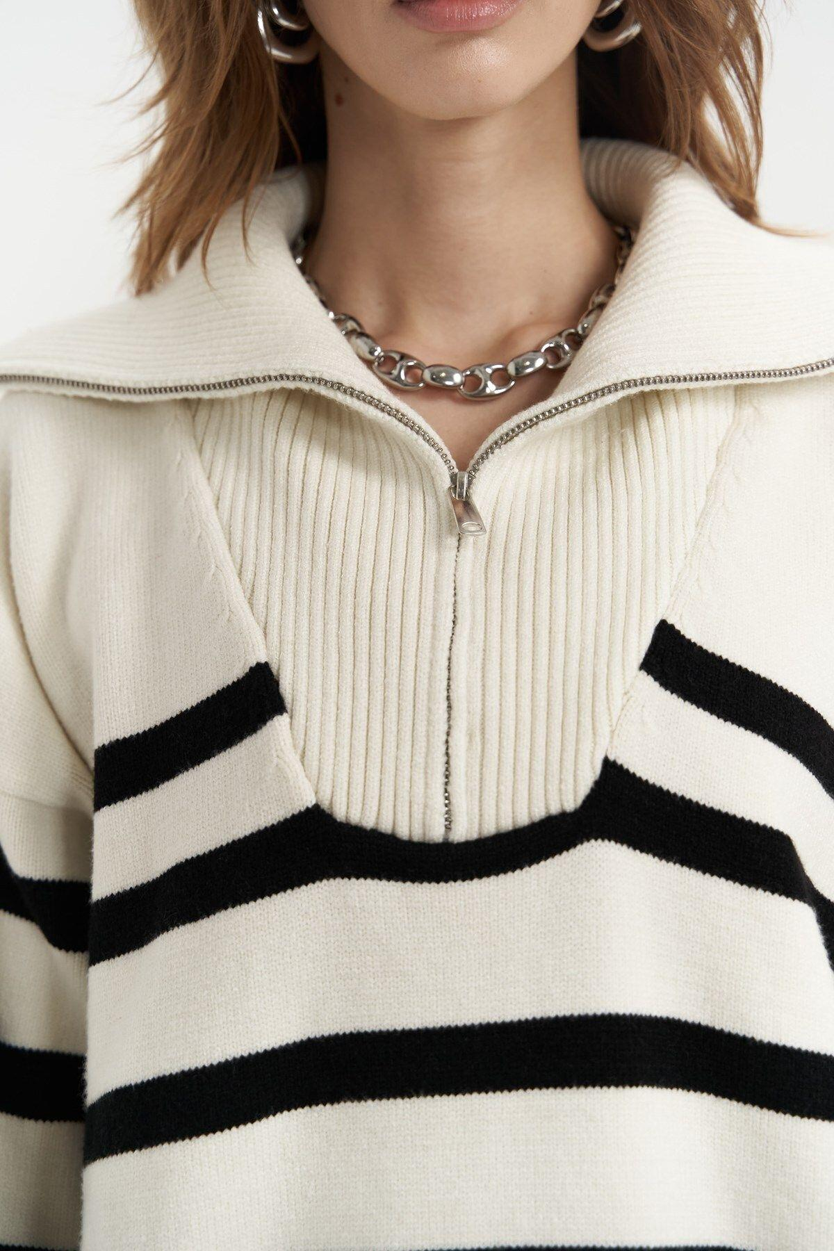 Mai Chelsea Striped Ecru Sweater With Zip