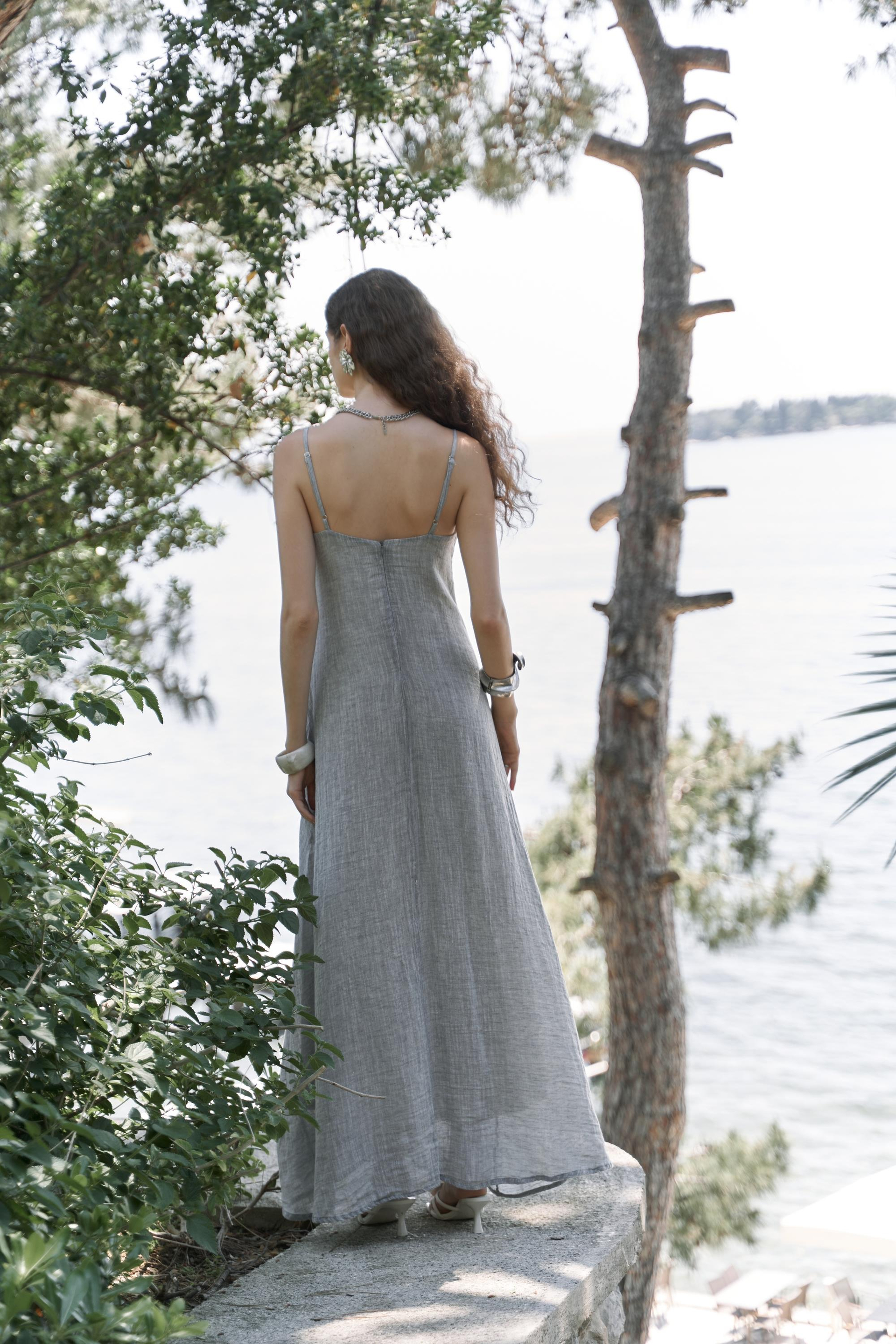 Cinas Askılı Uzun Füme Keten Elbise