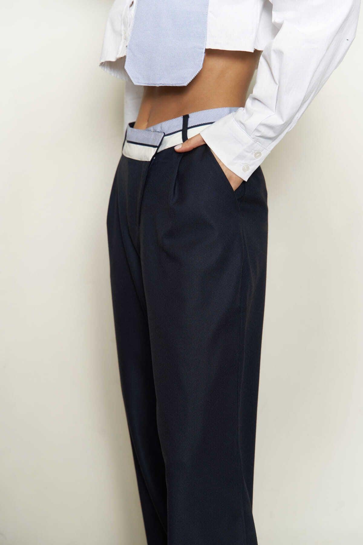 Coral Mavi Çizgili Beyaz Crop Gömlek