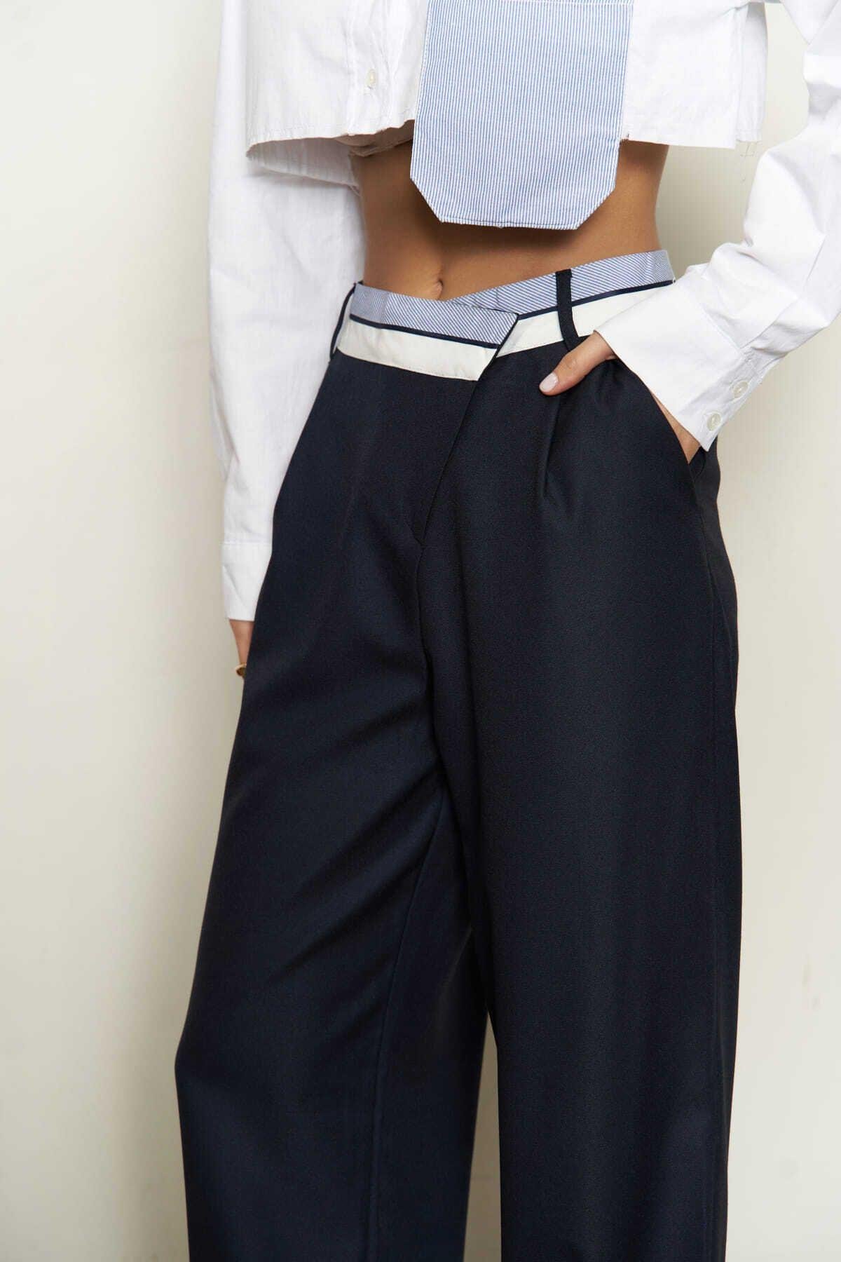 Coral Mavi Çizgili Beyaz Crop Gömlek