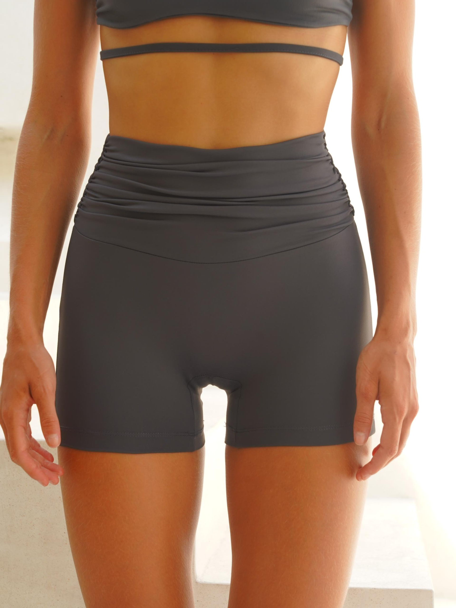 Dhyana Büzgü Detay Kısa Antrasit Şort