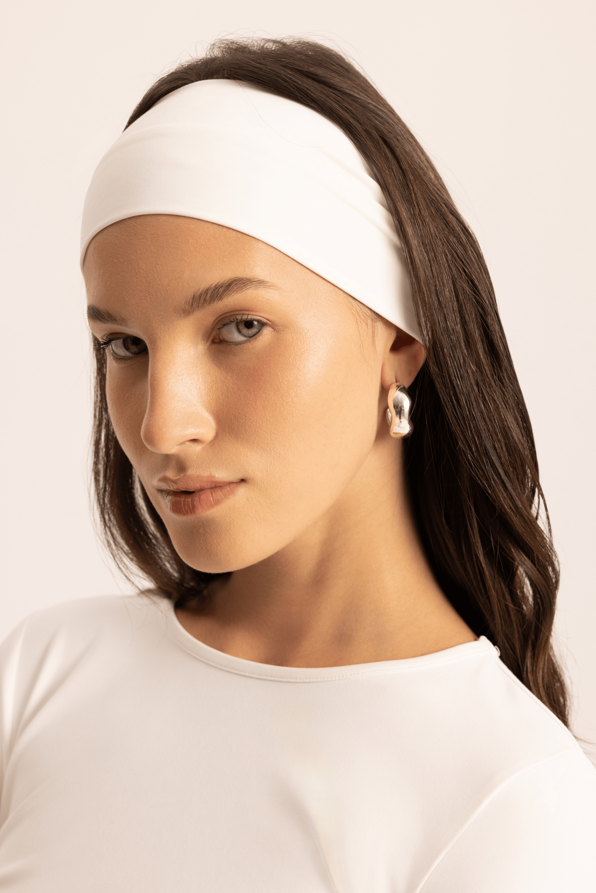 Divya Bandana Detaylı Beyaz Crop Eşofman Takımı