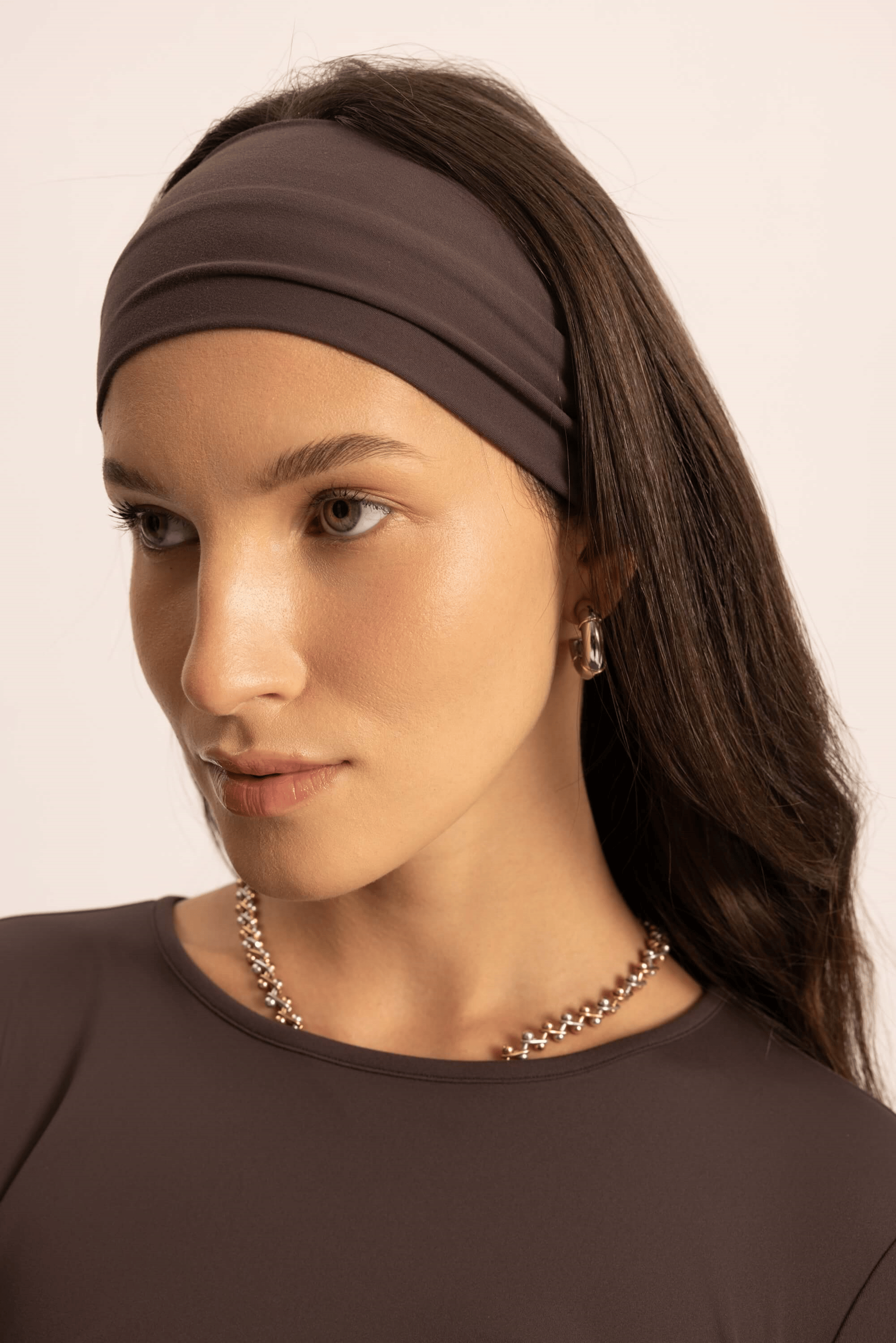Divya Bandana Detaylı Kahve Crop Eşofman Takımı