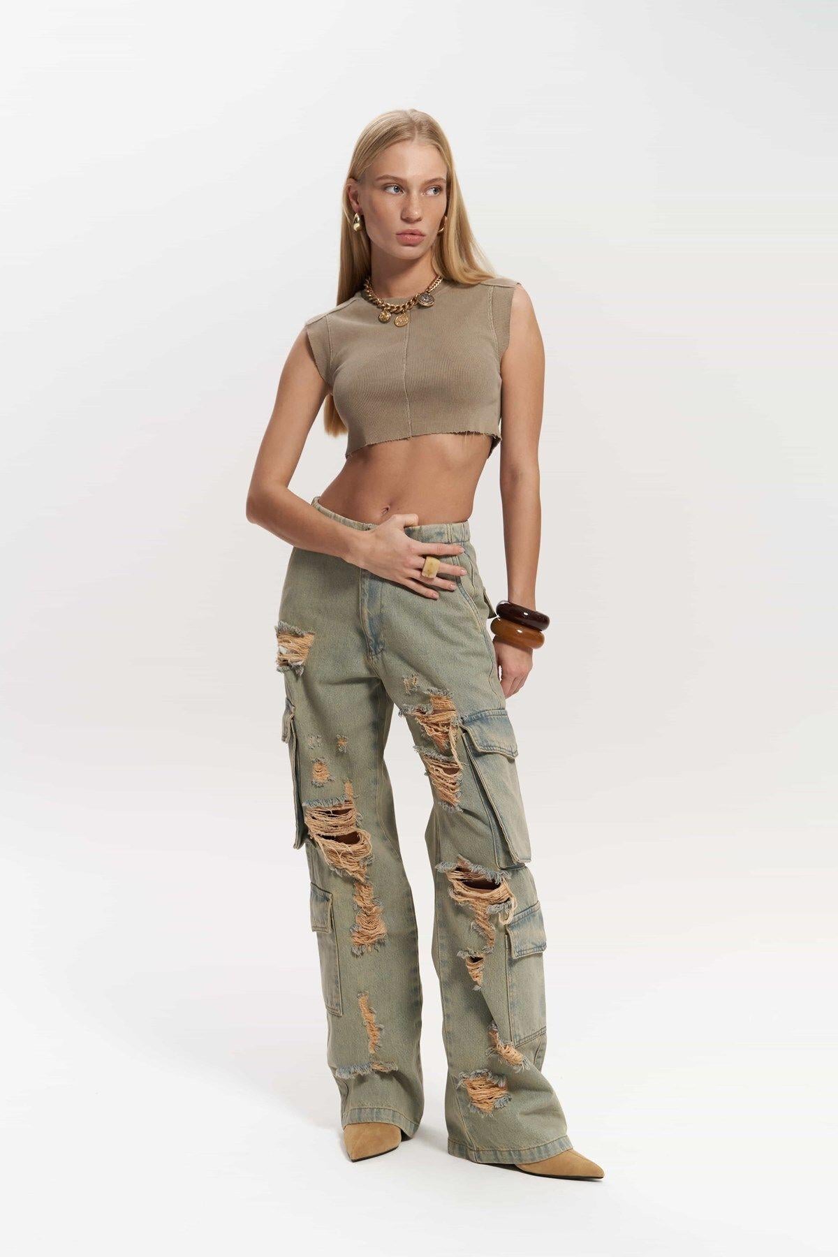 Dries Dirty Gray Ripped Cargo Jeans