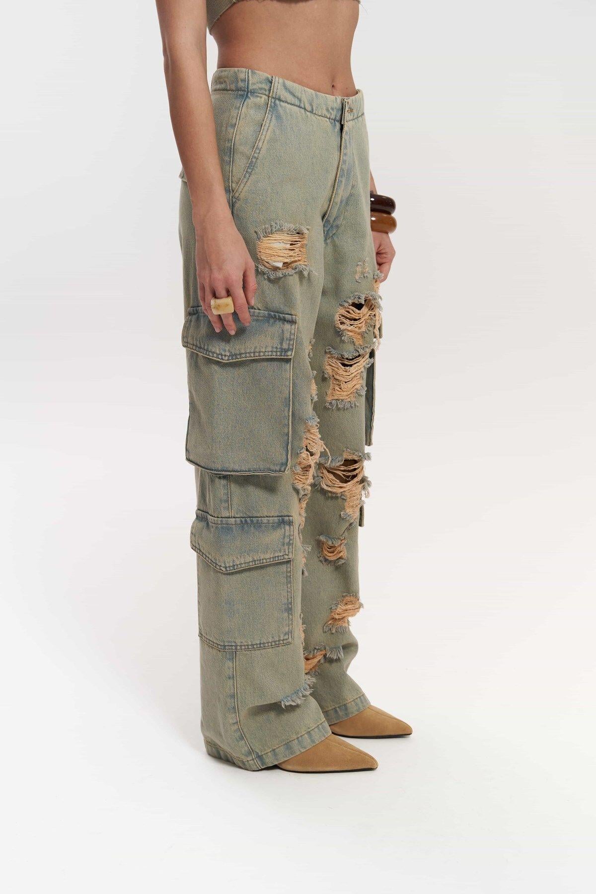 Dries Dirty Gray Ripped Cargo Jeans