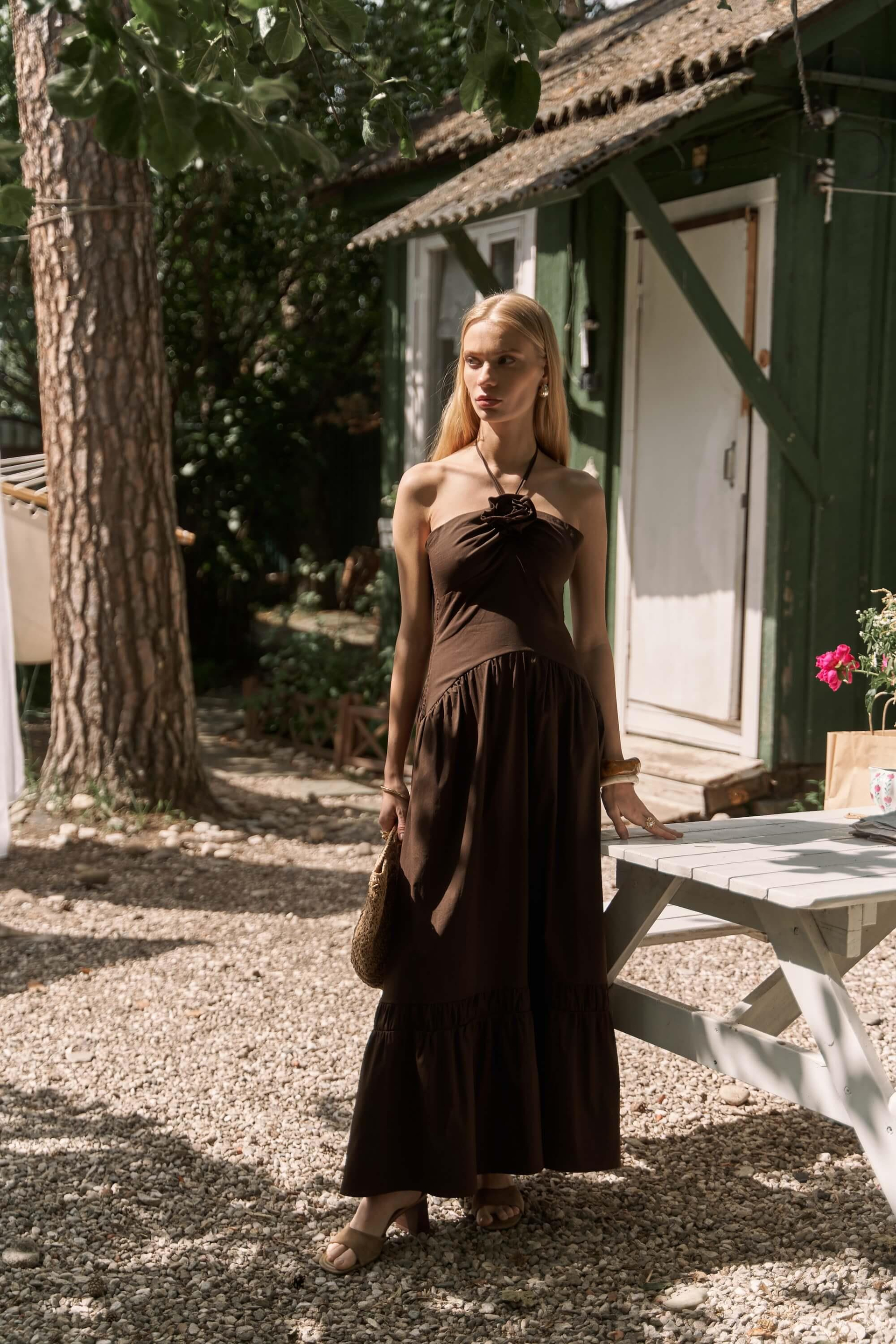 Elisa Gül Detay Koyu Kahve Uzun Elbise