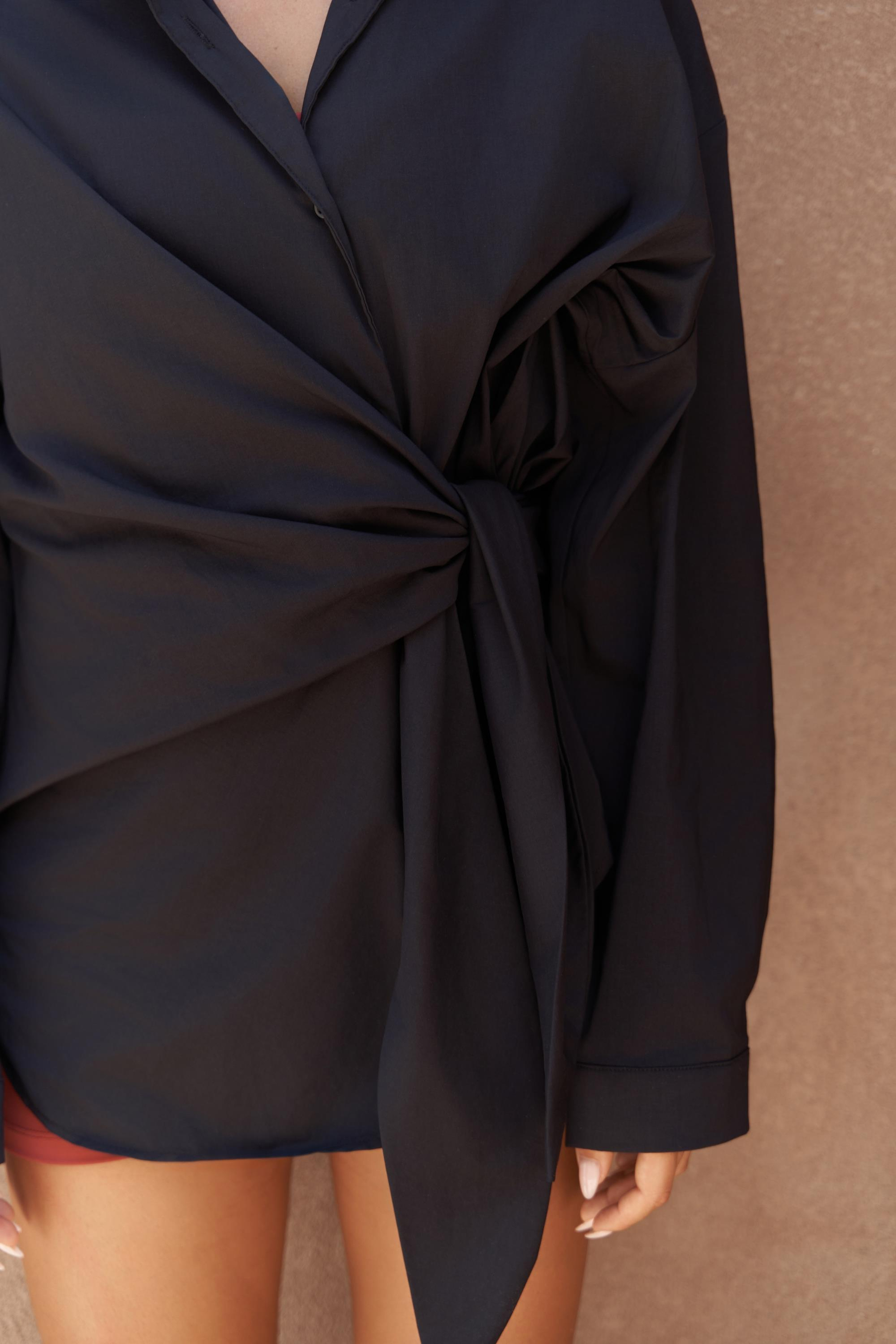 Ester Bağlamalı Siyah Gömlek