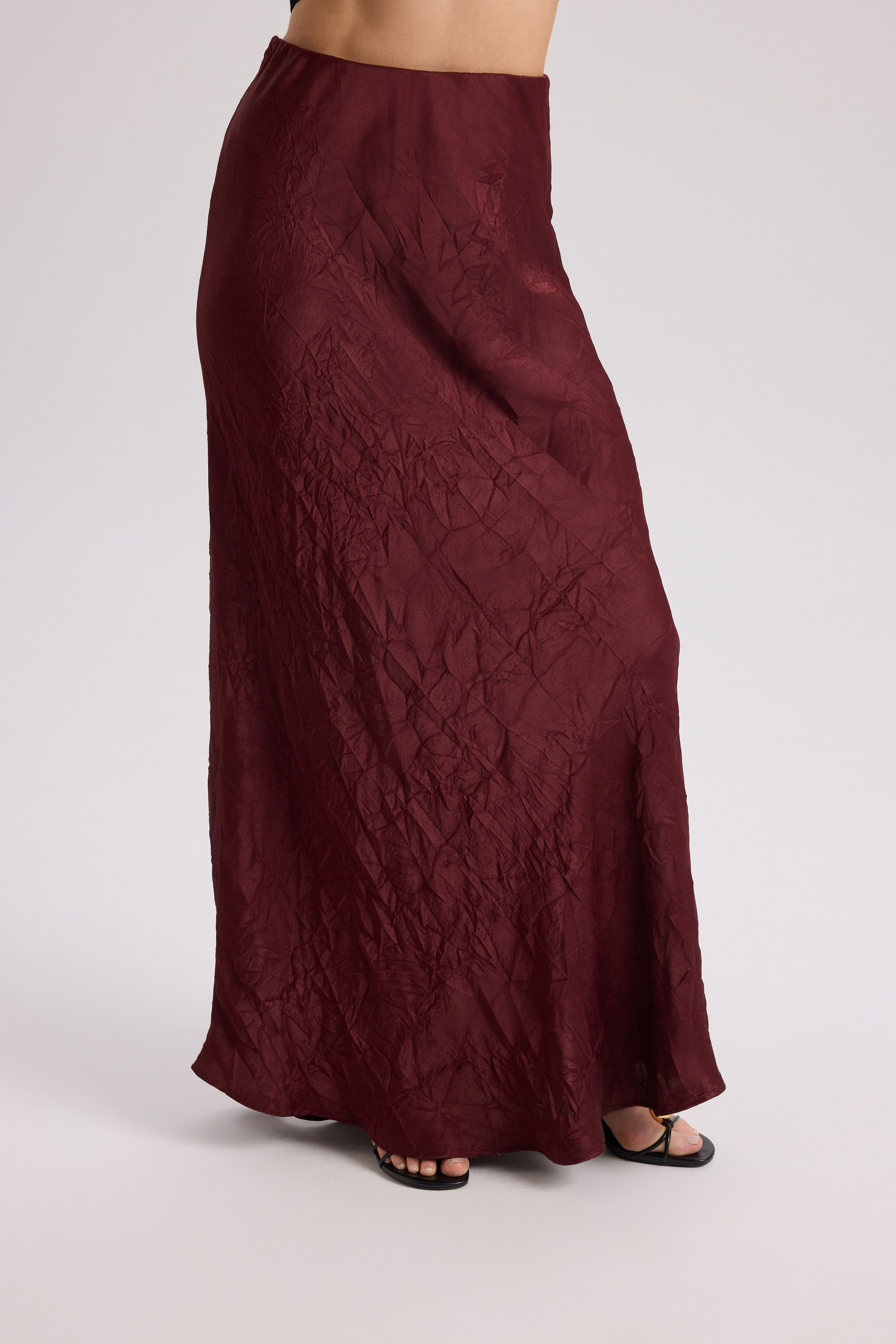 Eubah Crinkle-Effect Long Burgundy Satin Skirt