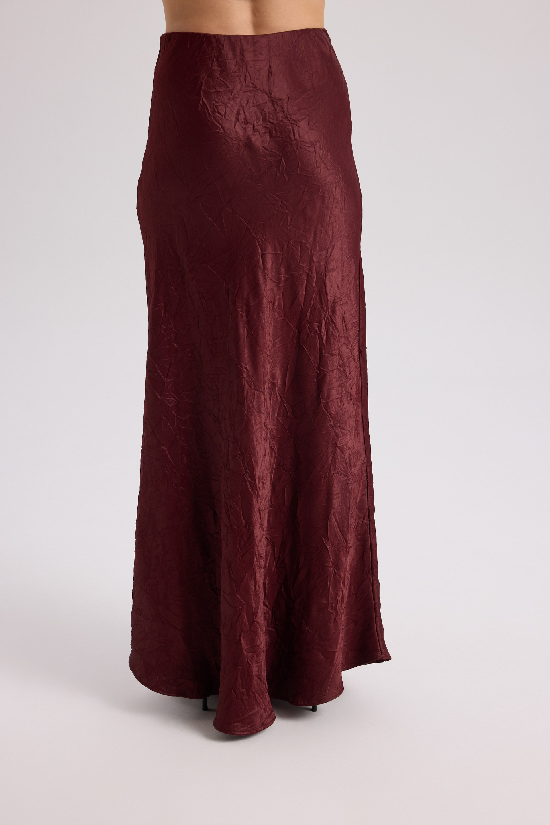 Eubah Crinkle-Effect Long Burgundy Satin Skirt