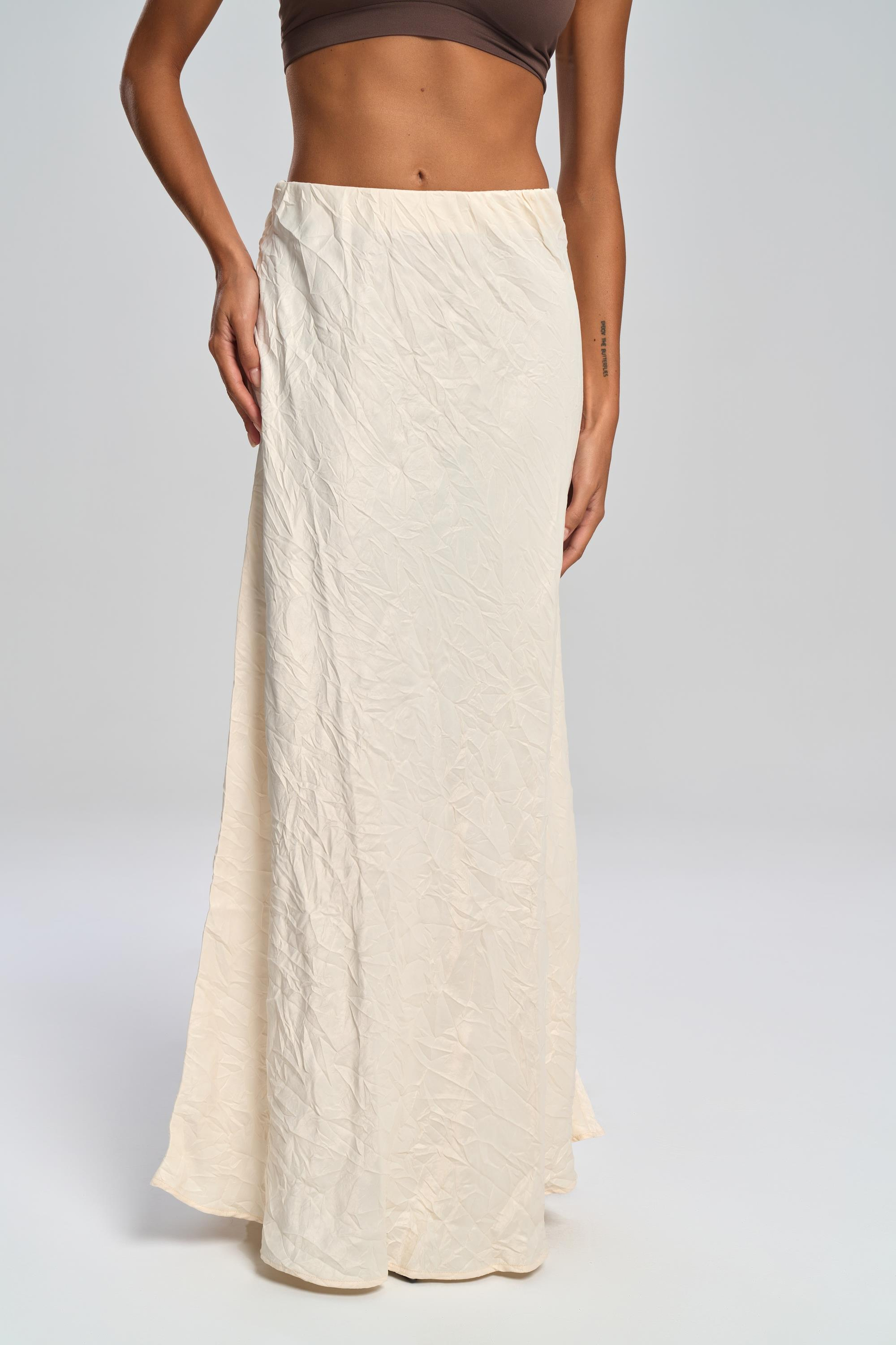 Eubah Kırışık Uzun Ekru Saten Etek
