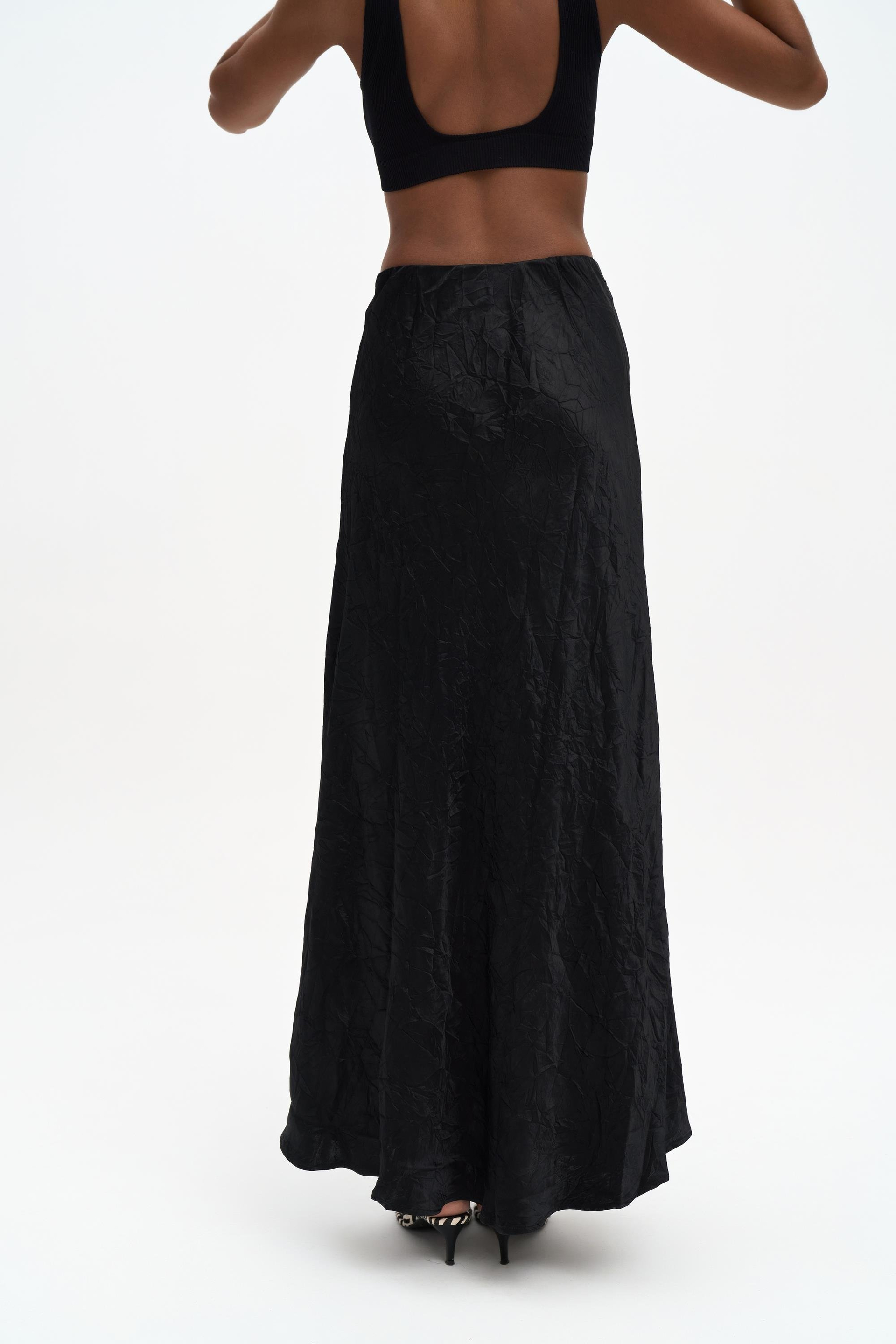 Eubah Kırışık Uzun Siyah Saten Etek