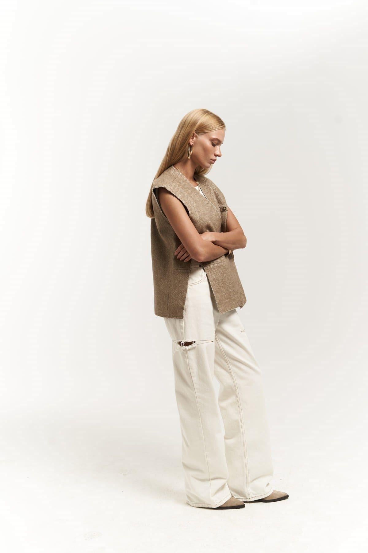 Faven Beige Side Slit Detail Vest