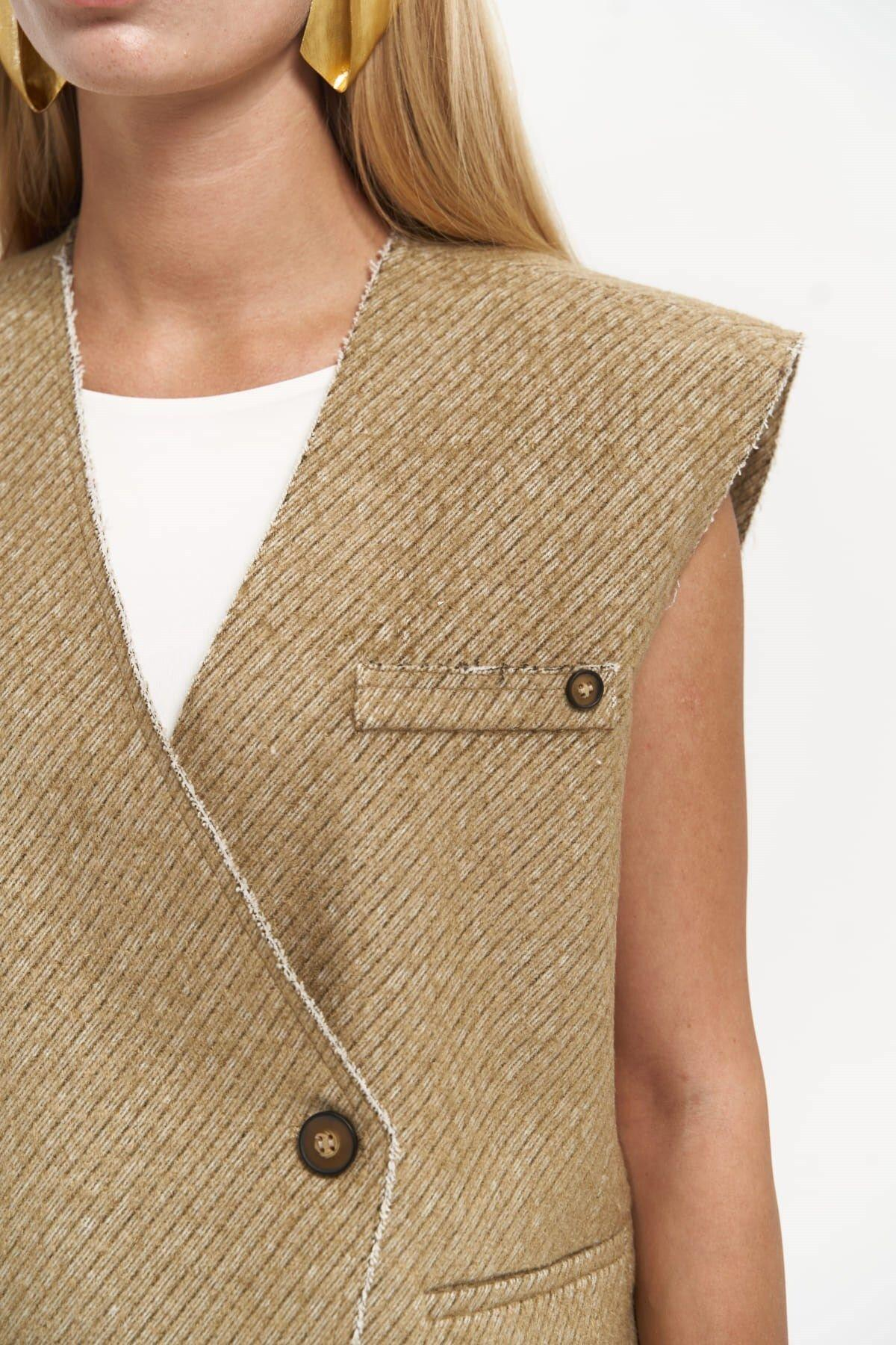 Faven Hardal Yan Yırtmaç Detay Yelek