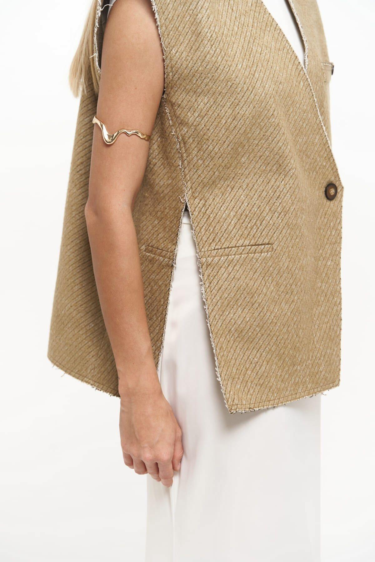 Faven Hardal Yan Yırtmaç Detay Yelek